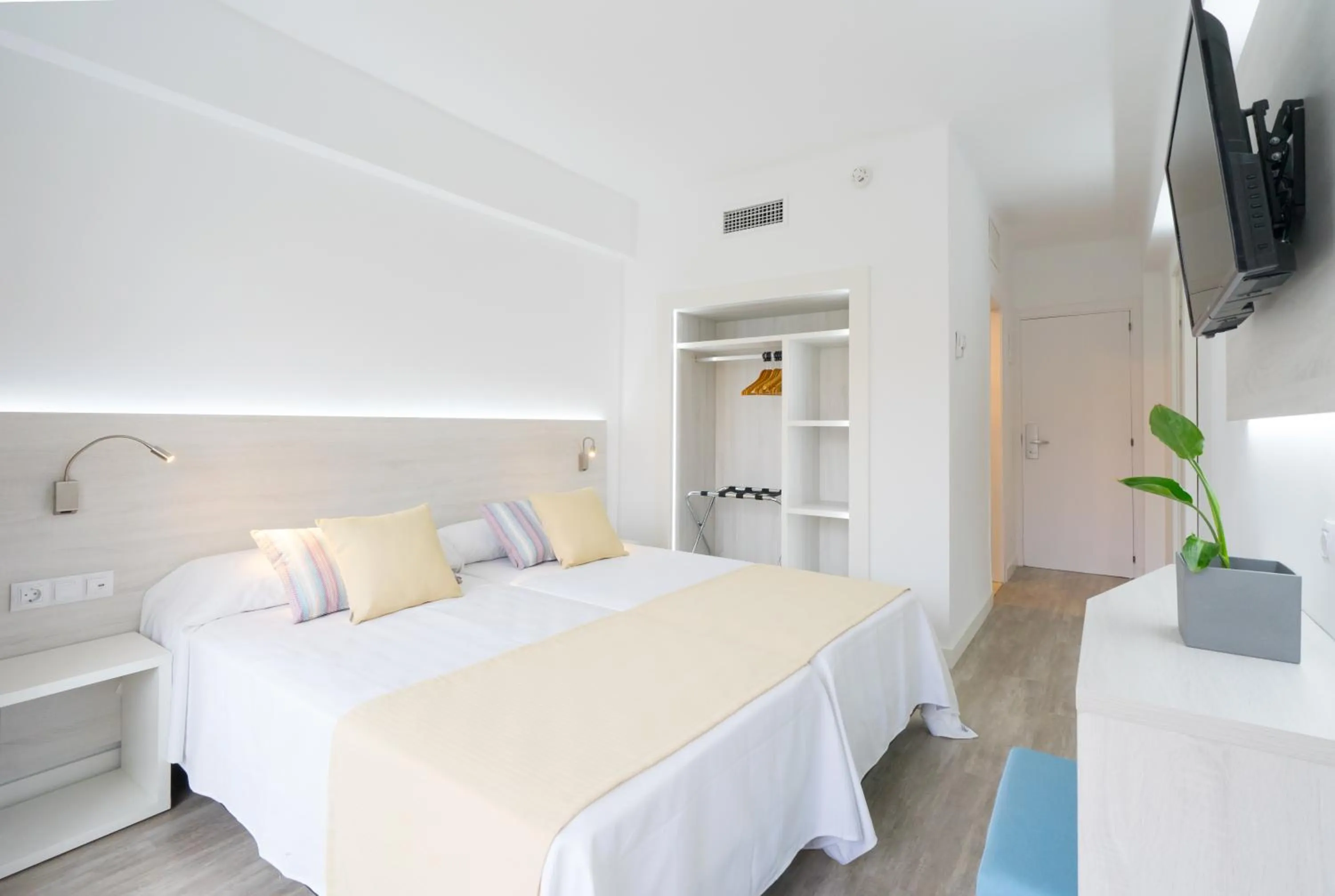 Photo of the whole room, Bed in Bellevue Vistanova