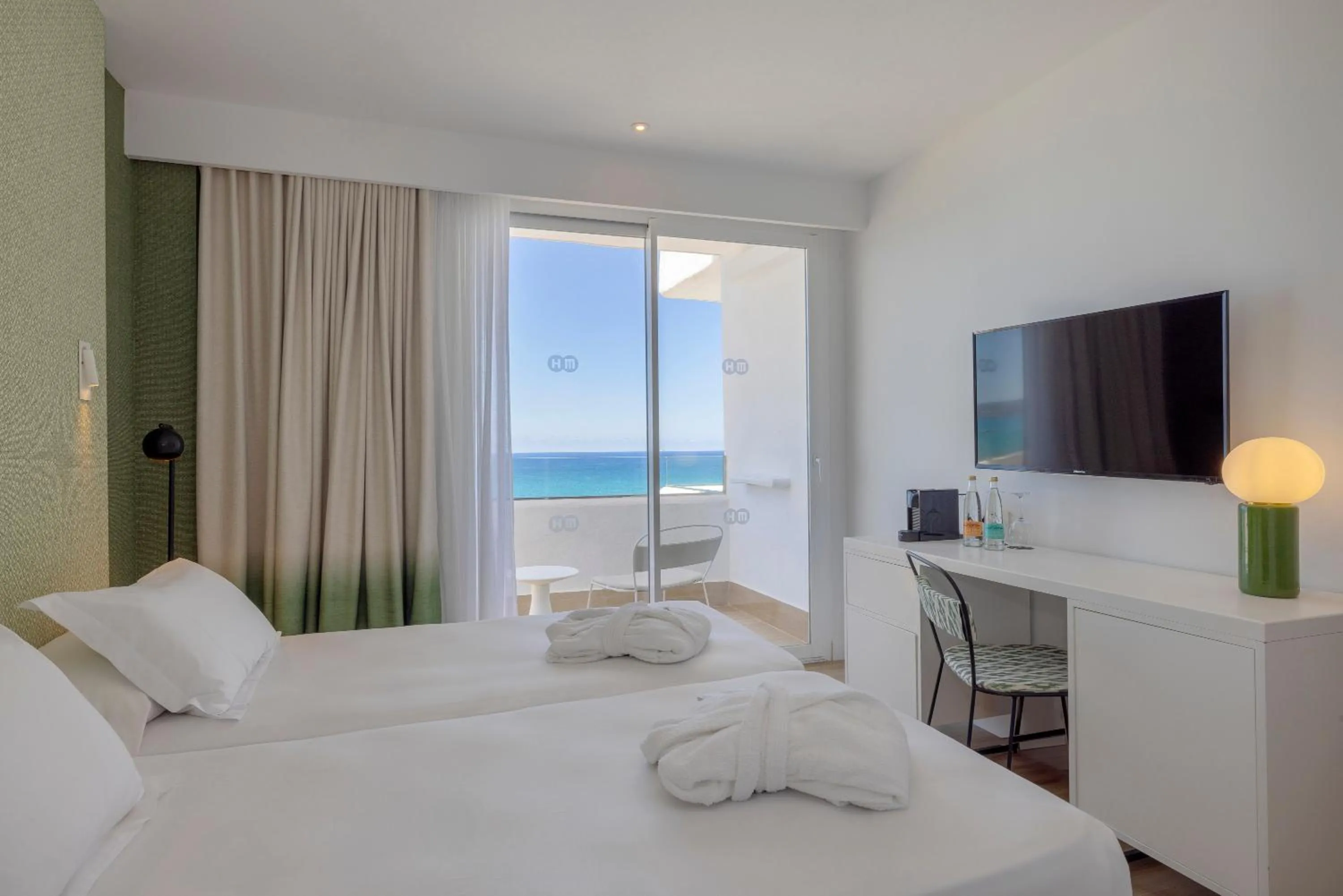 Bedroom, Bed in HM Gran Fiesta