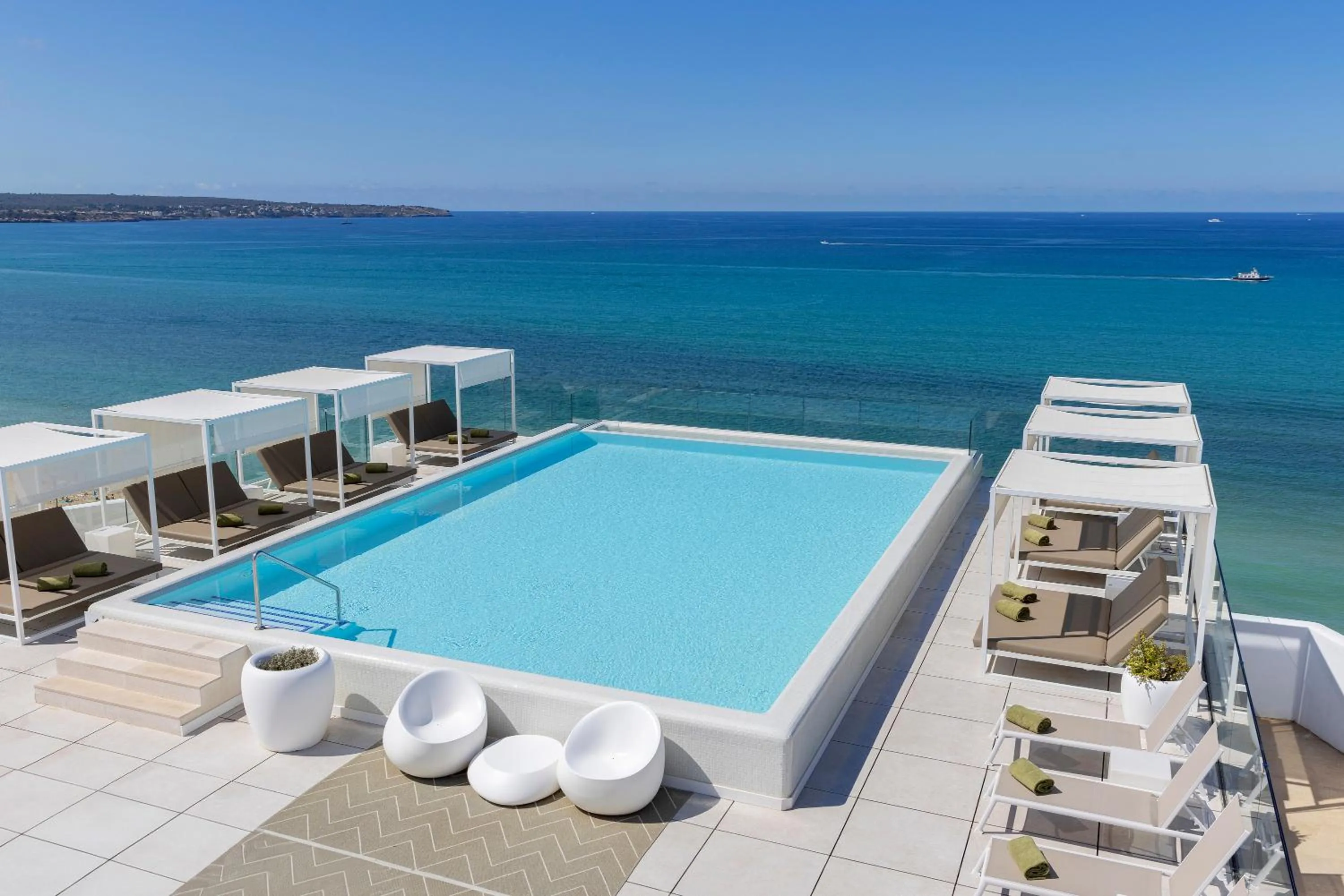 Pool view in HM Gran Fiesta