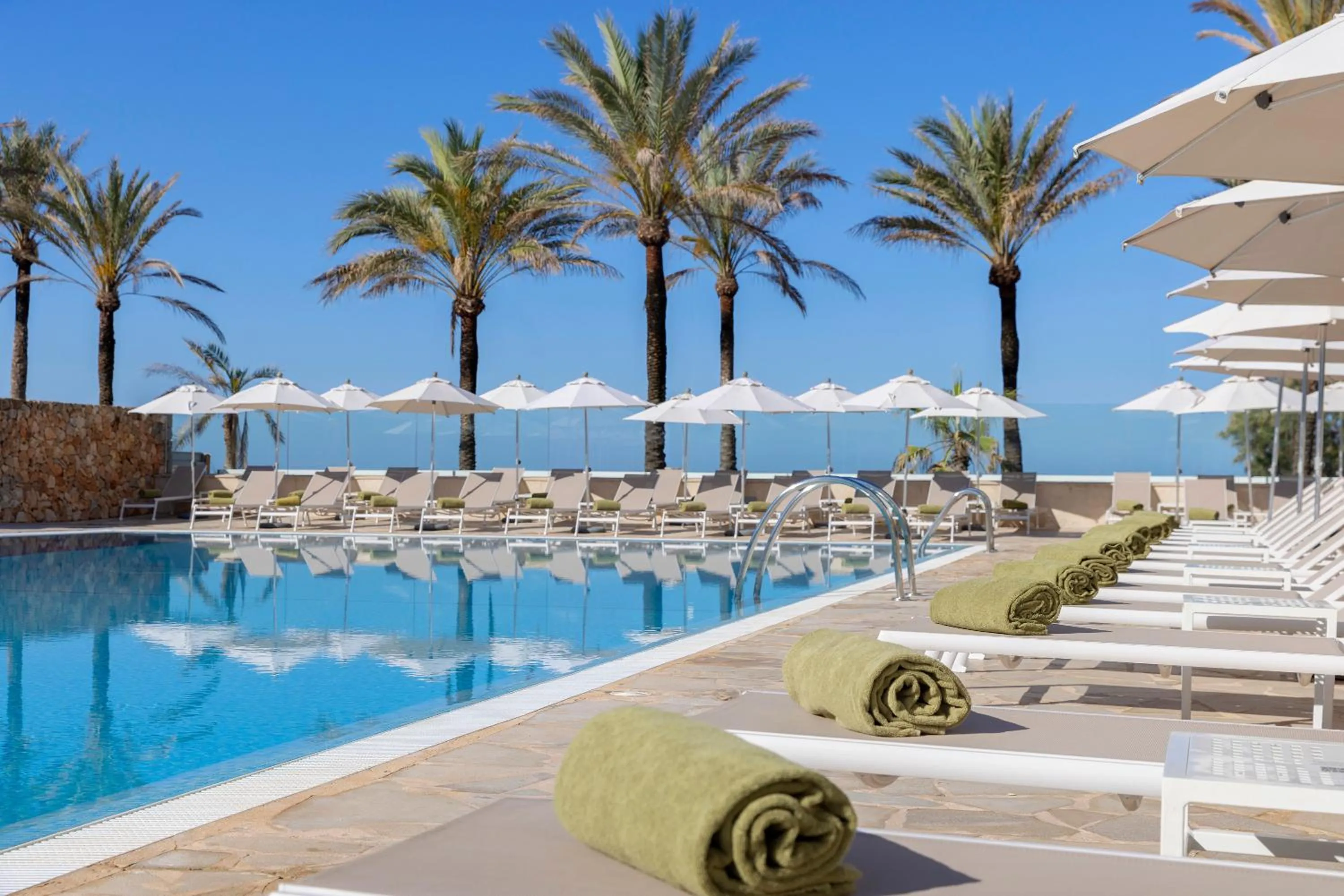 Swimming pool in HM Gran Fiesta