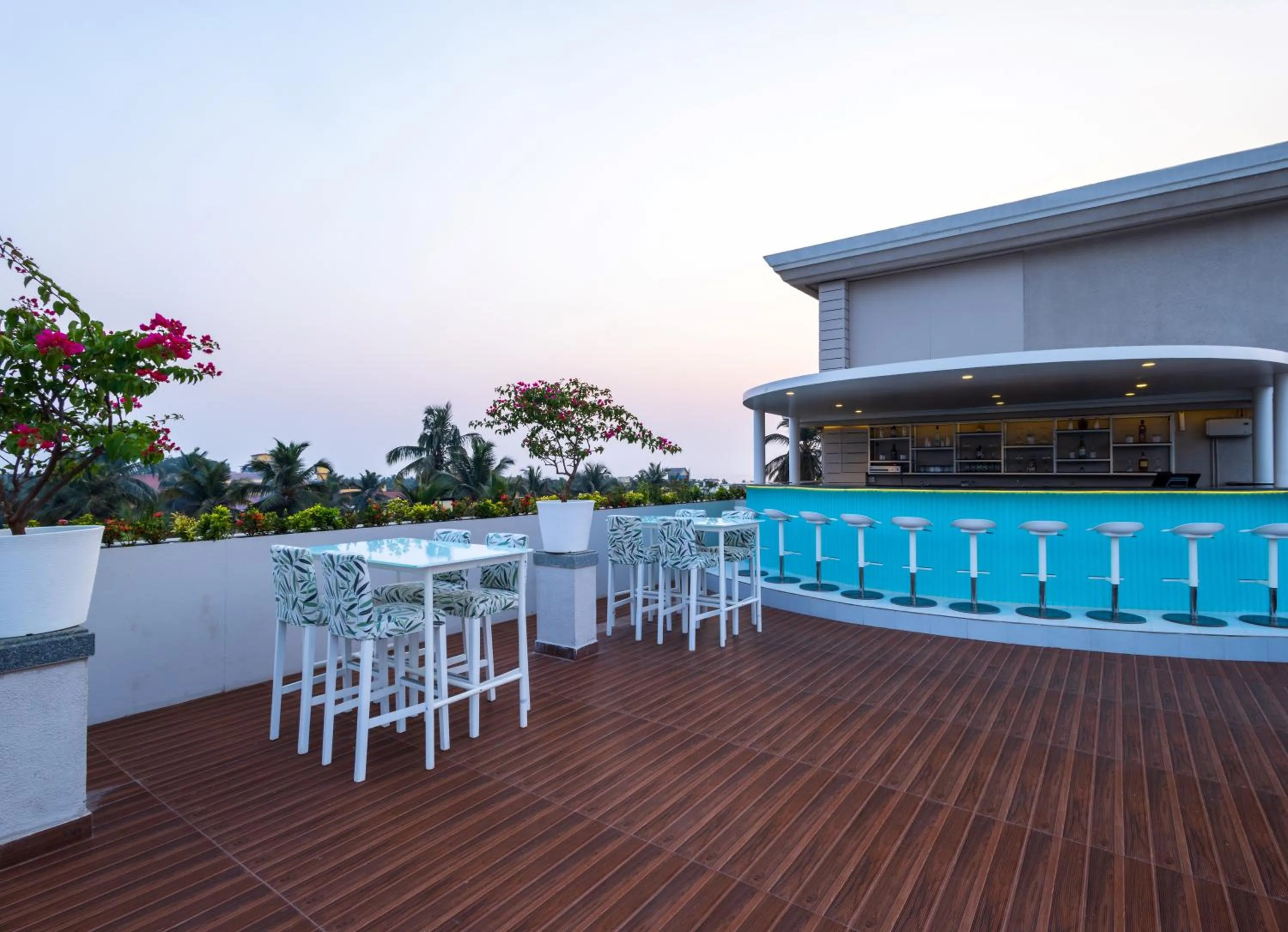 Lounge or bar in Artistry Suites