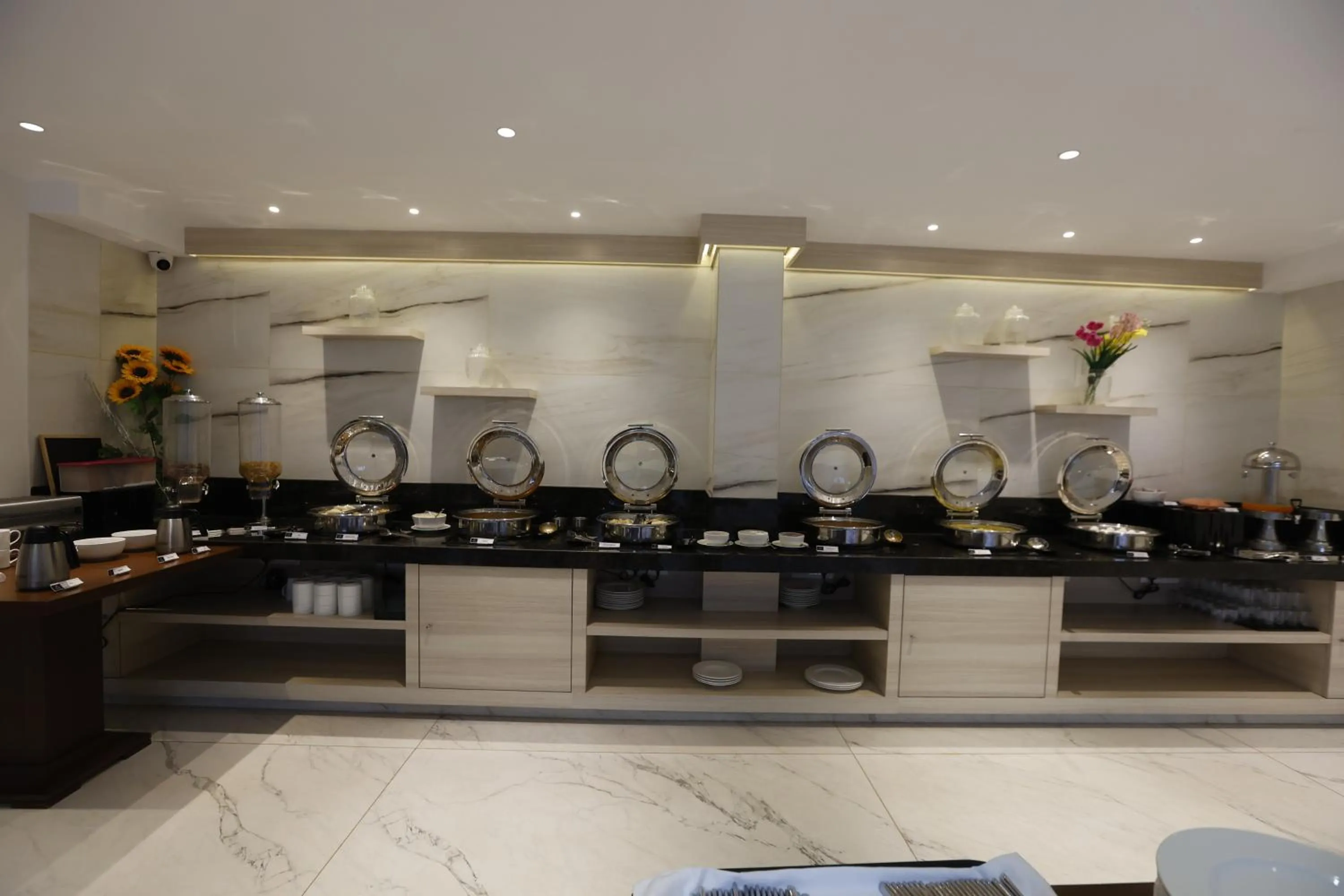 Buffet breakfast in Artistry Suites