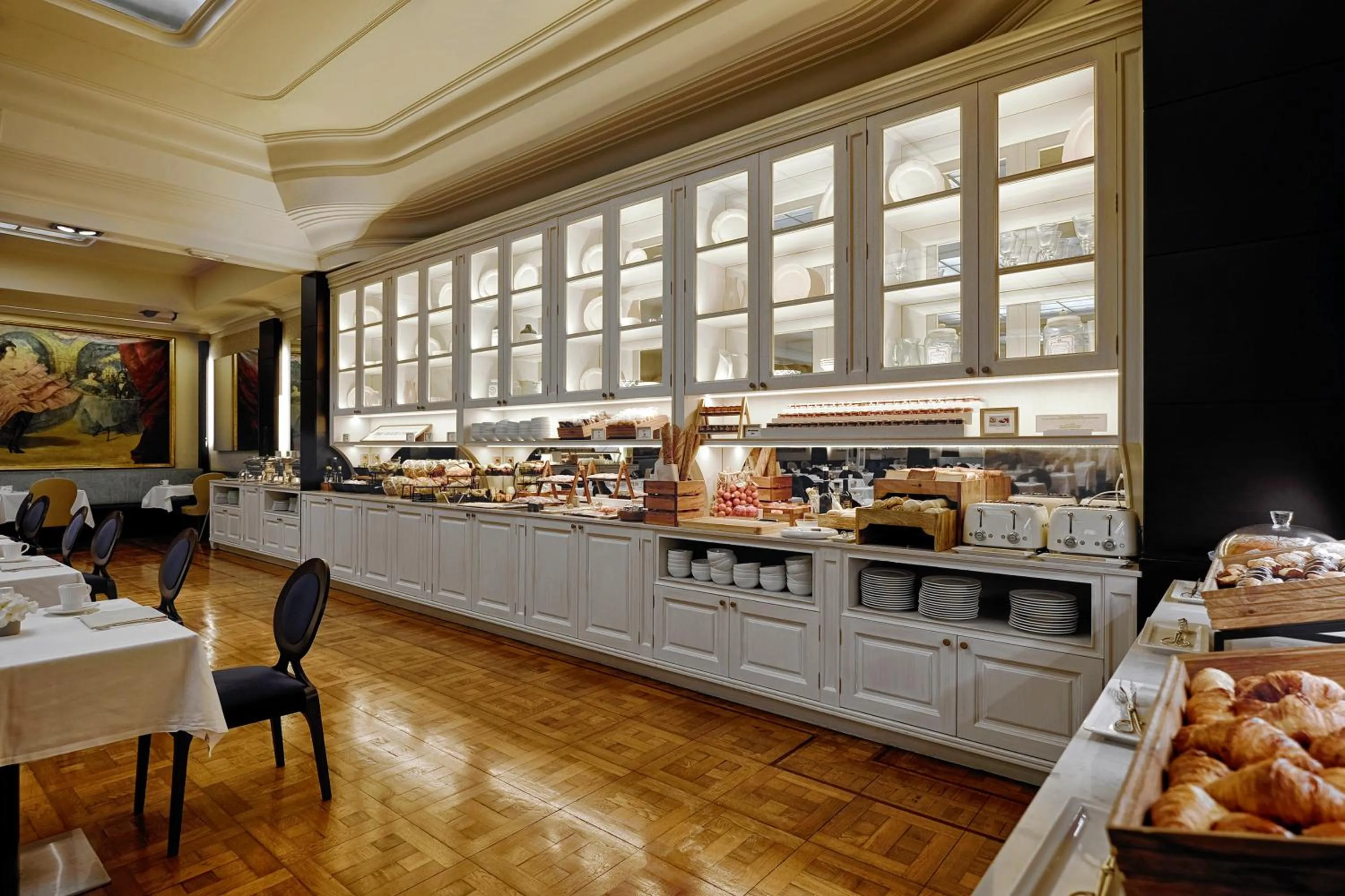 Buffet breakfast in El Avenida Palace