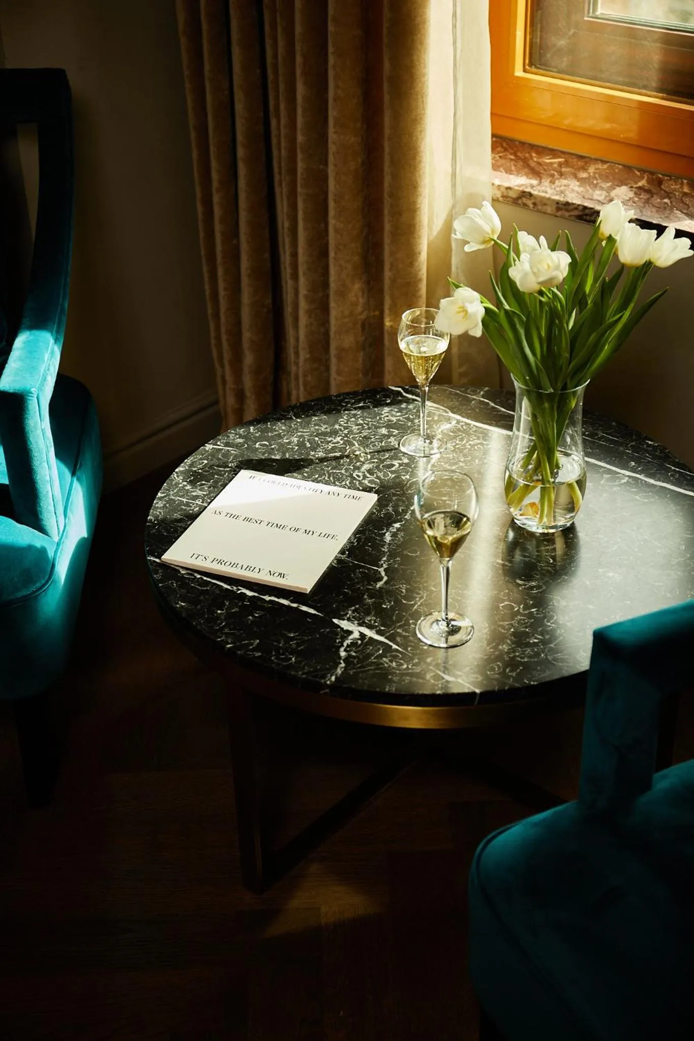 Living room in El Avenida Palace