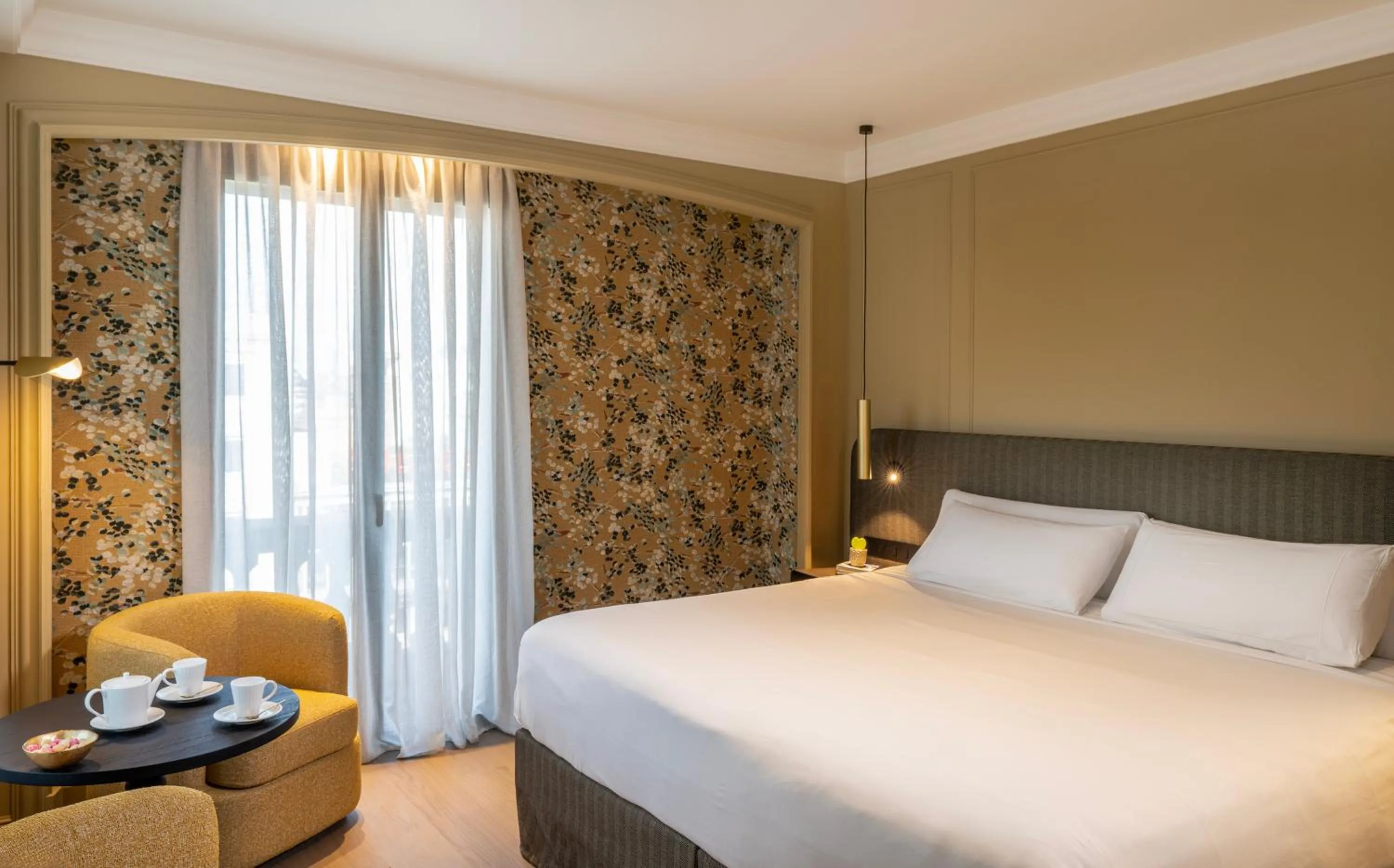 Bedroom, Bed in El Avenida Palace