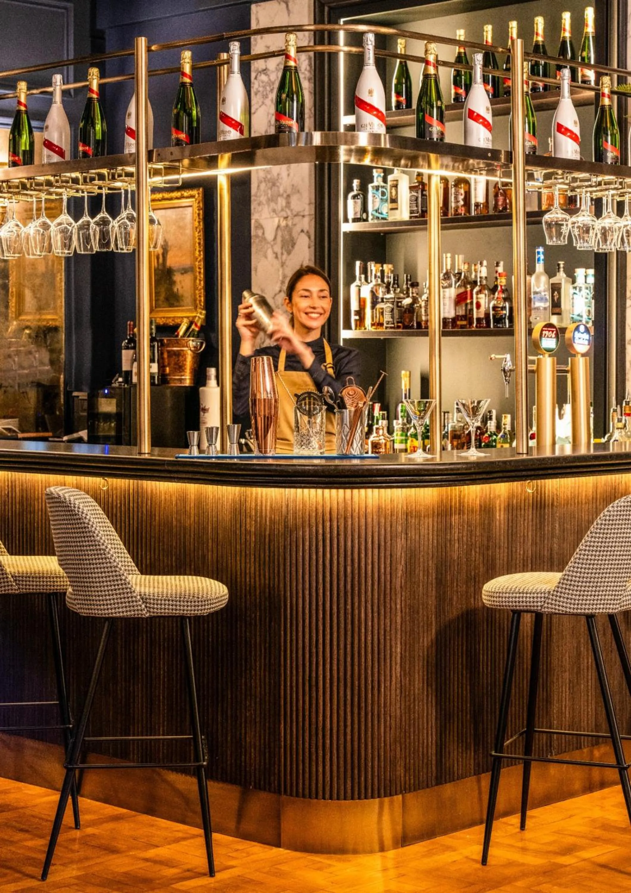 Lounge or bar in El Avenida Palace