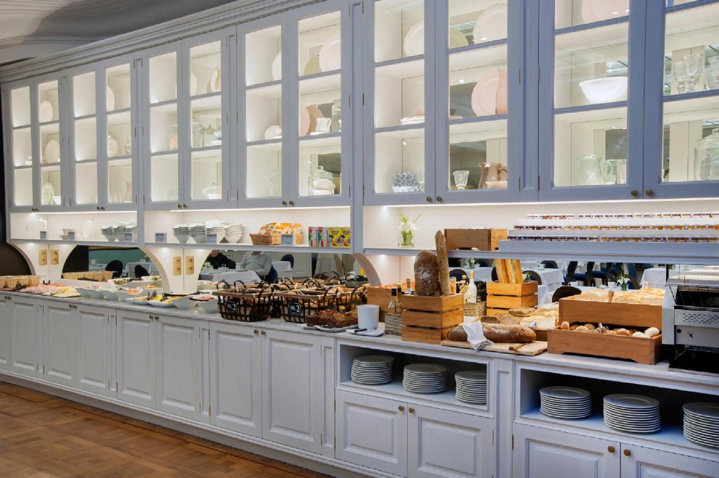 Buffet breakfast in El Avenida Palace