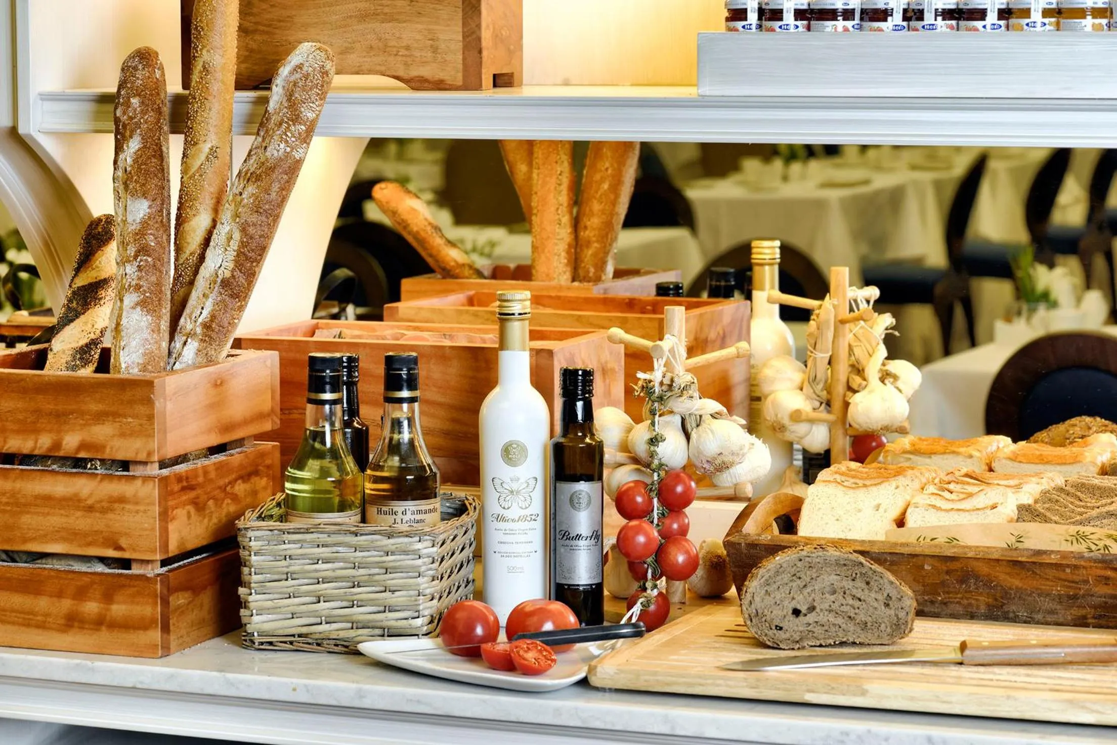 Buffet breakfast in El Avenida Palace