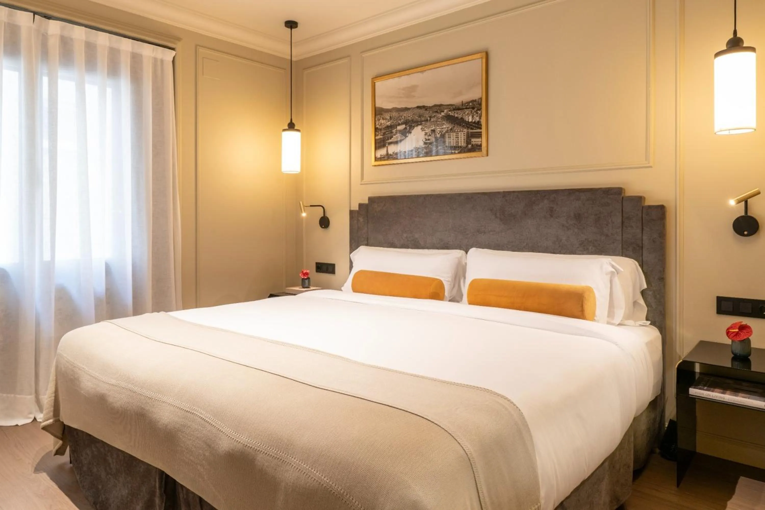 Bed in El Avenida Palace