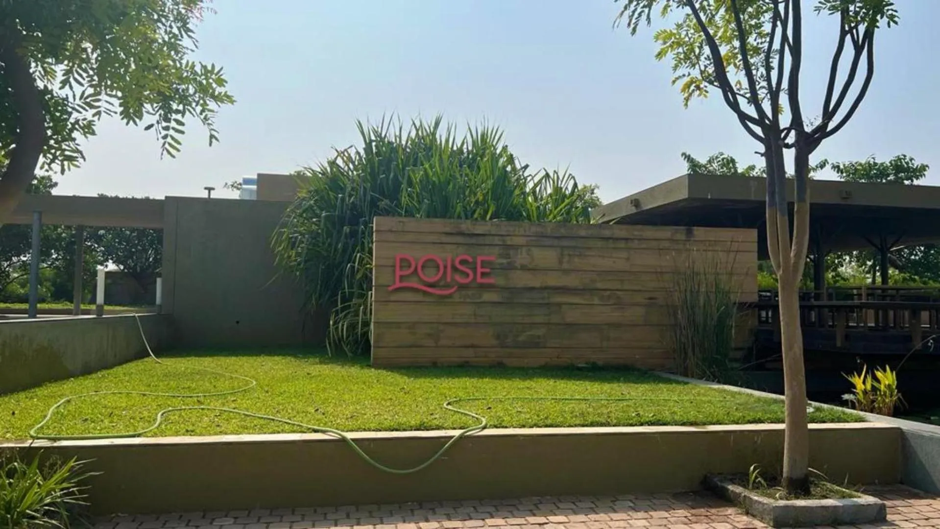 Restaurant/places to eat in Life At REPOSE- Lake Villas Resort & Club