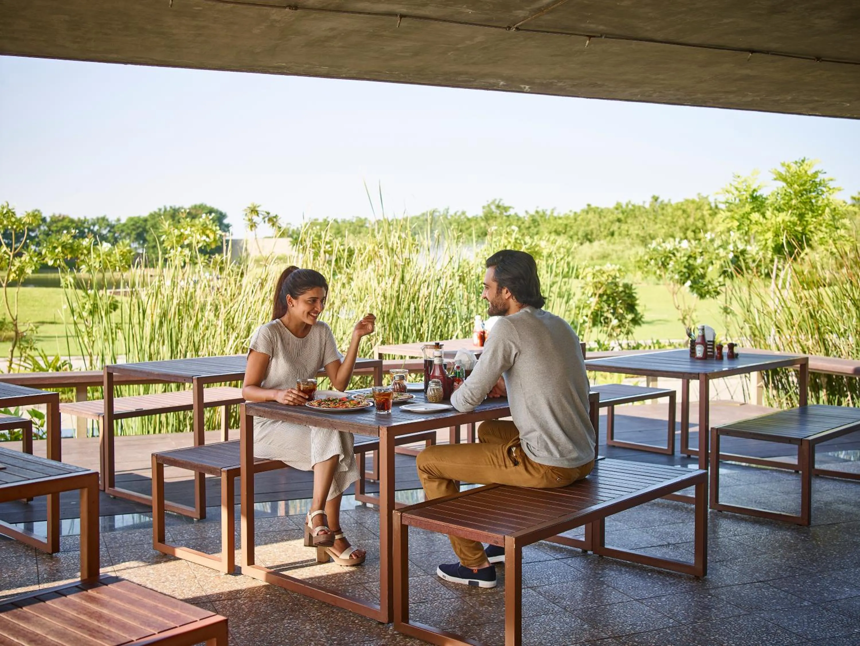 Restaurant/places to eat in Life At REPOSE- Lake Villas Resort & Club