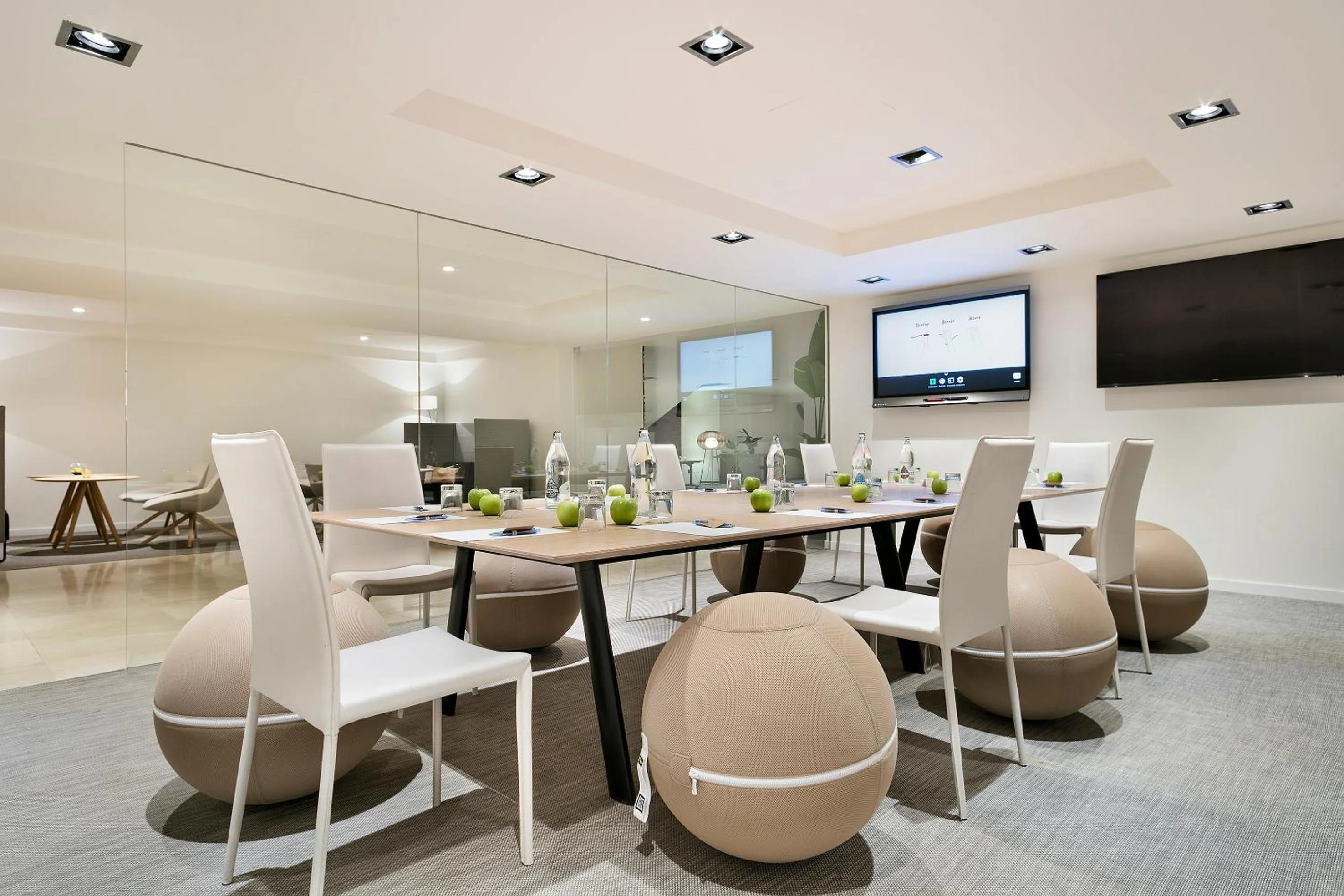 Meeting/conference room in Melia Madrid Princesa