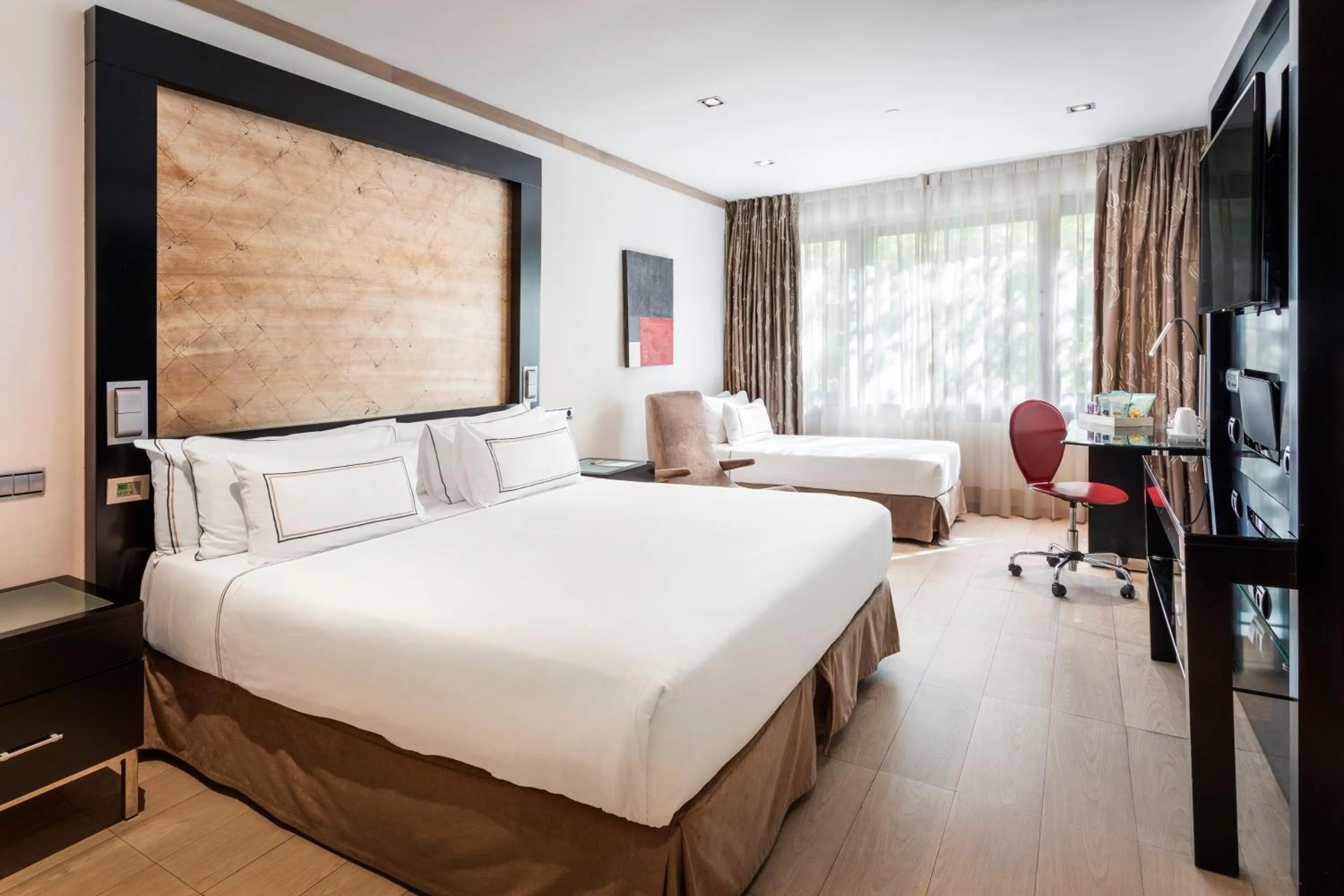Bed in Melia Madrid Princesa