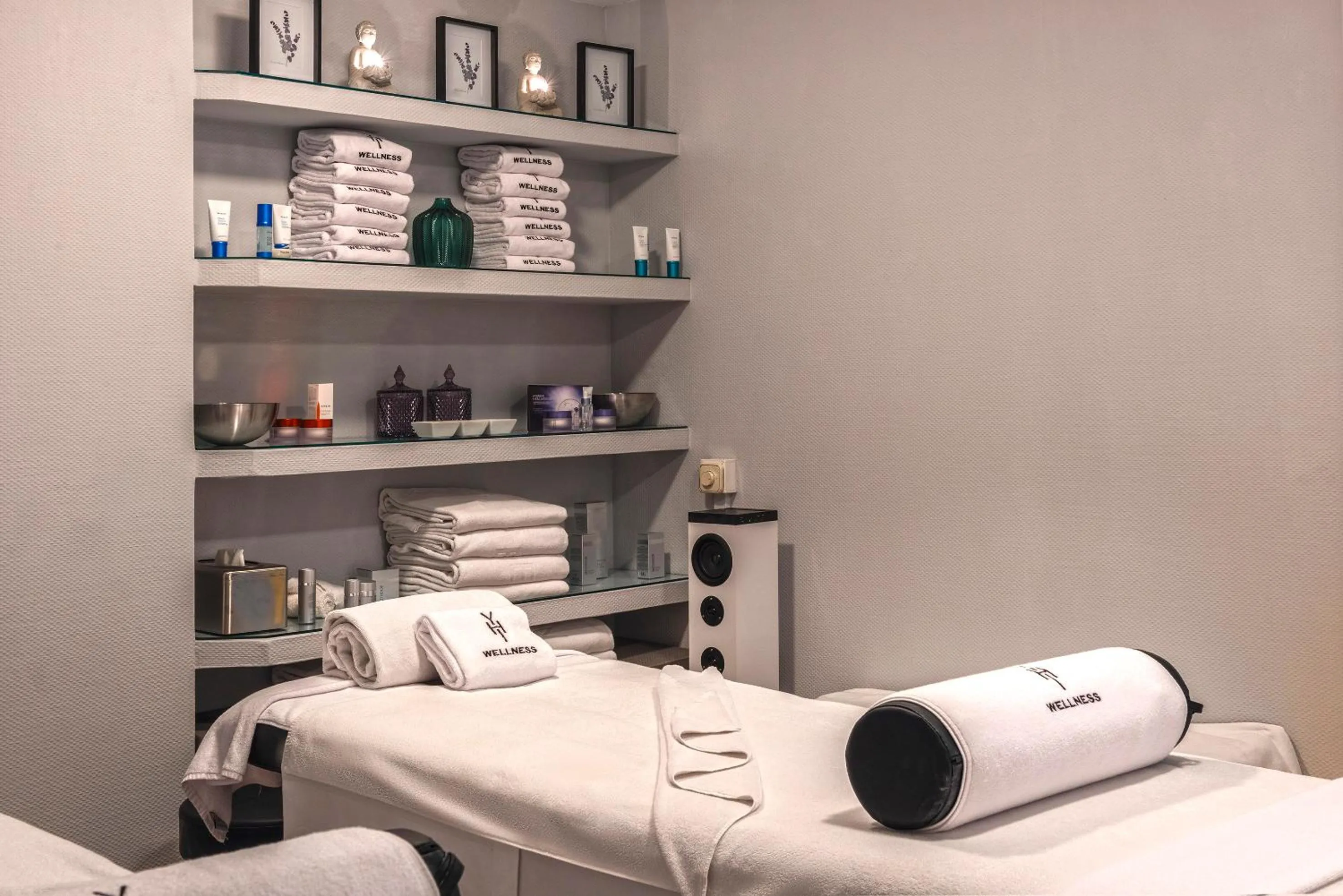 Massage, Bed in Melia Madrid Princesa