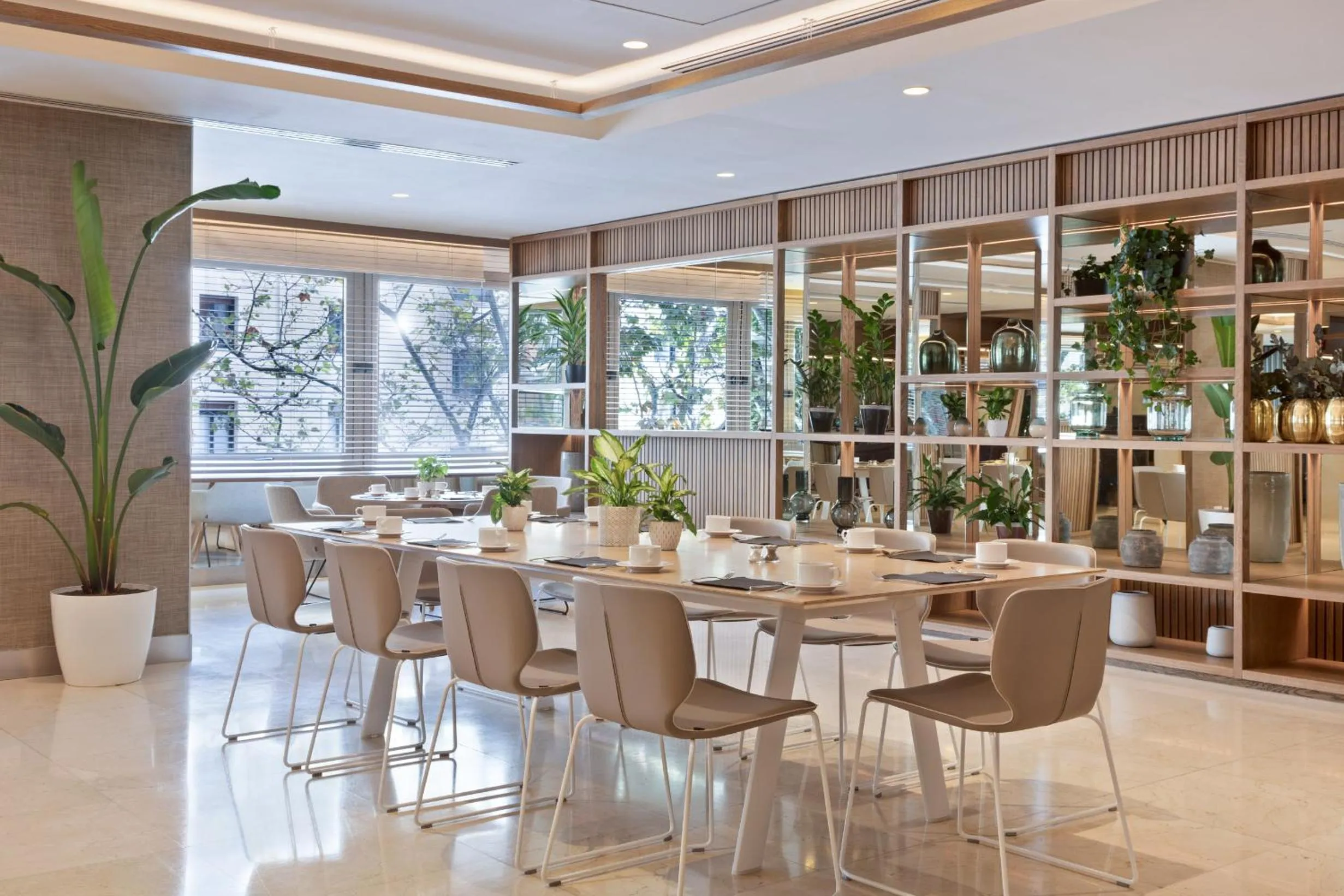 Restaurant/places to eat in Melia Madrid Princesa