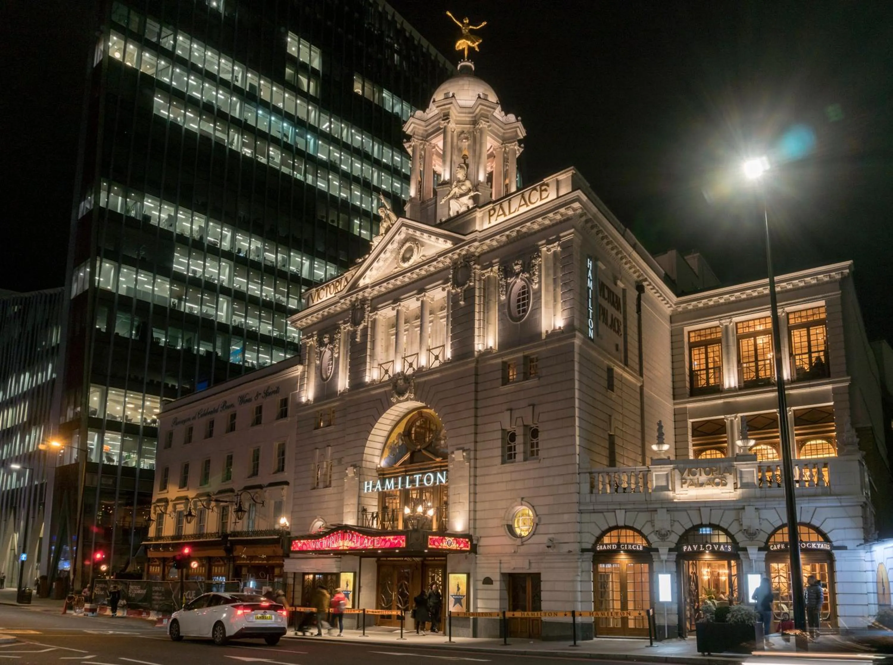 Entertainment in Avari Apartments - Winchester Collection