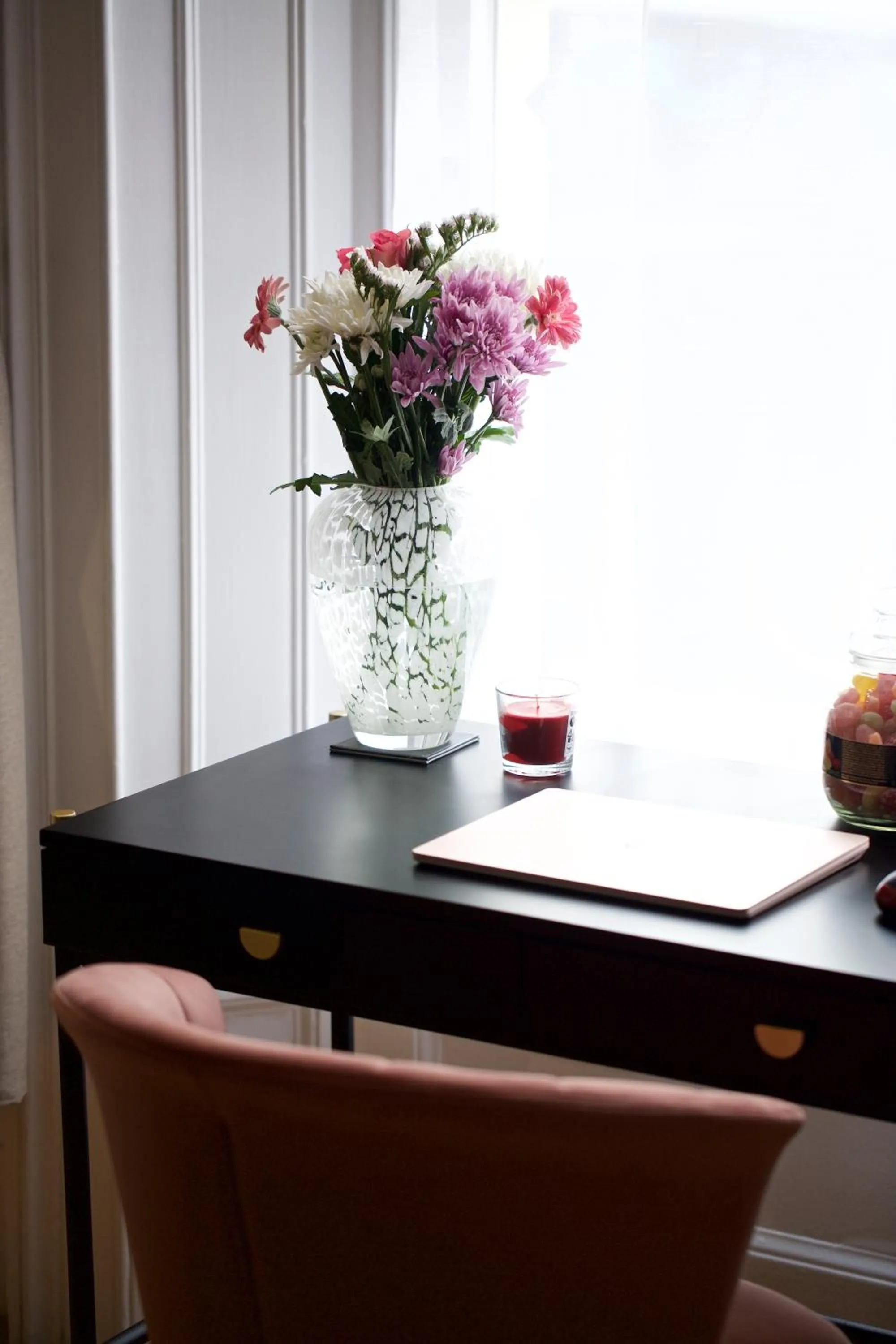 hair dresser in Avari Apartments - Winchester Collection