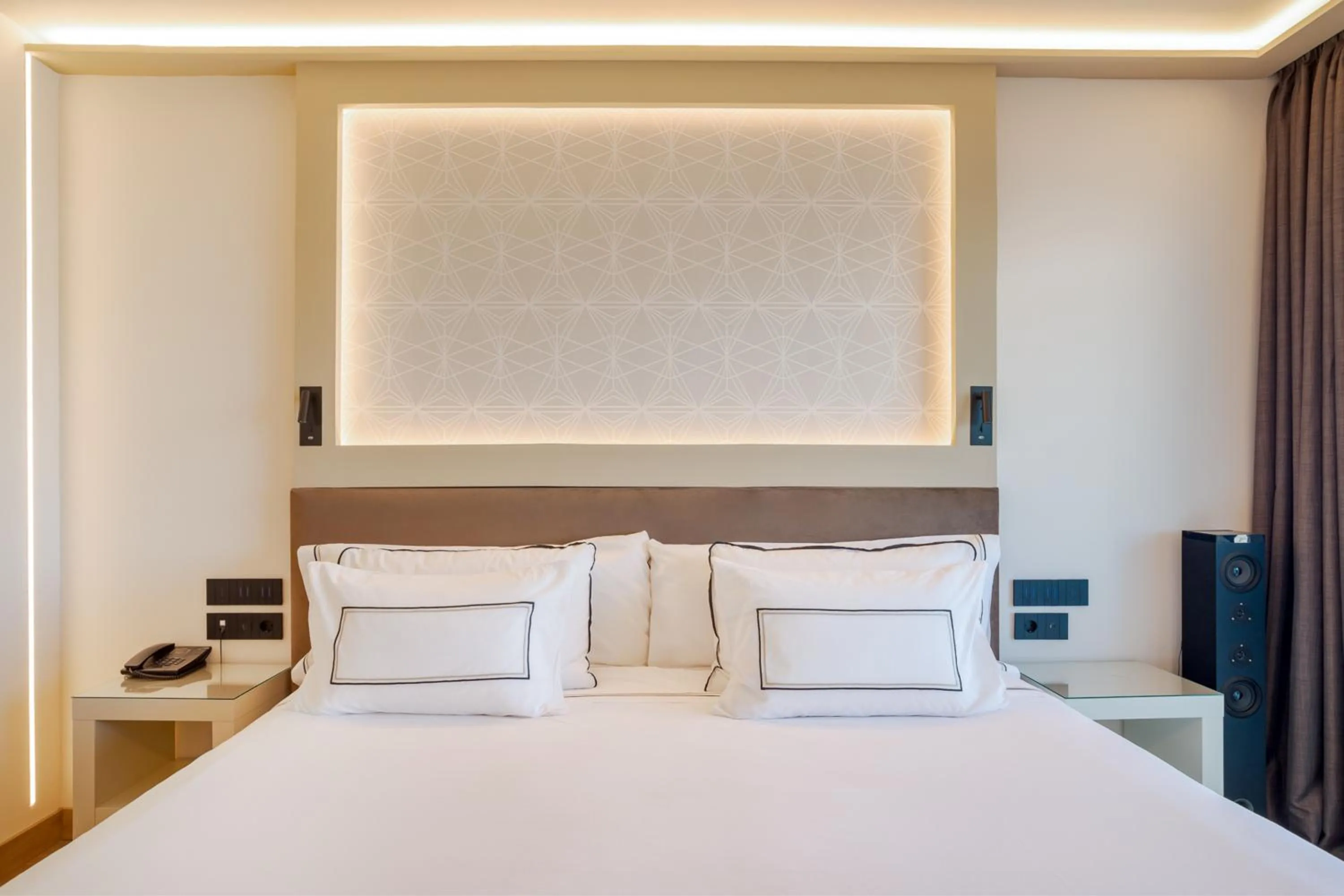 Bed in Melia Alicante