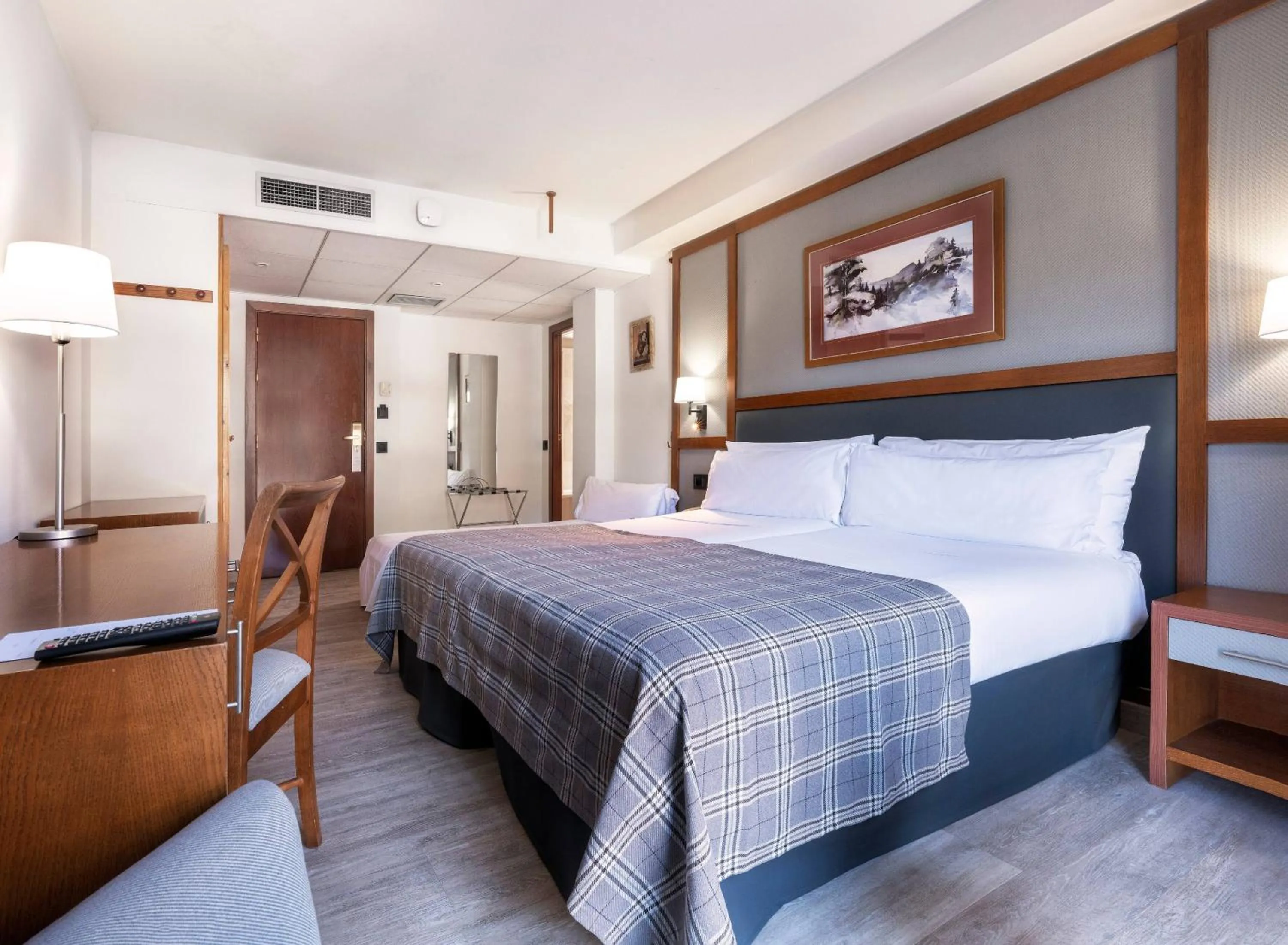 Property building, Bed in Vielha Val d'Arán Affiliated by Meliá Hotel