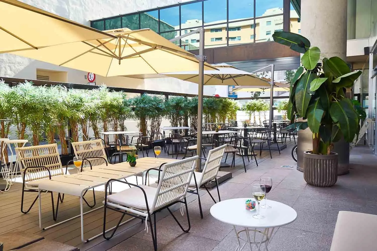 Lounge or bar in Eurostars Málaga