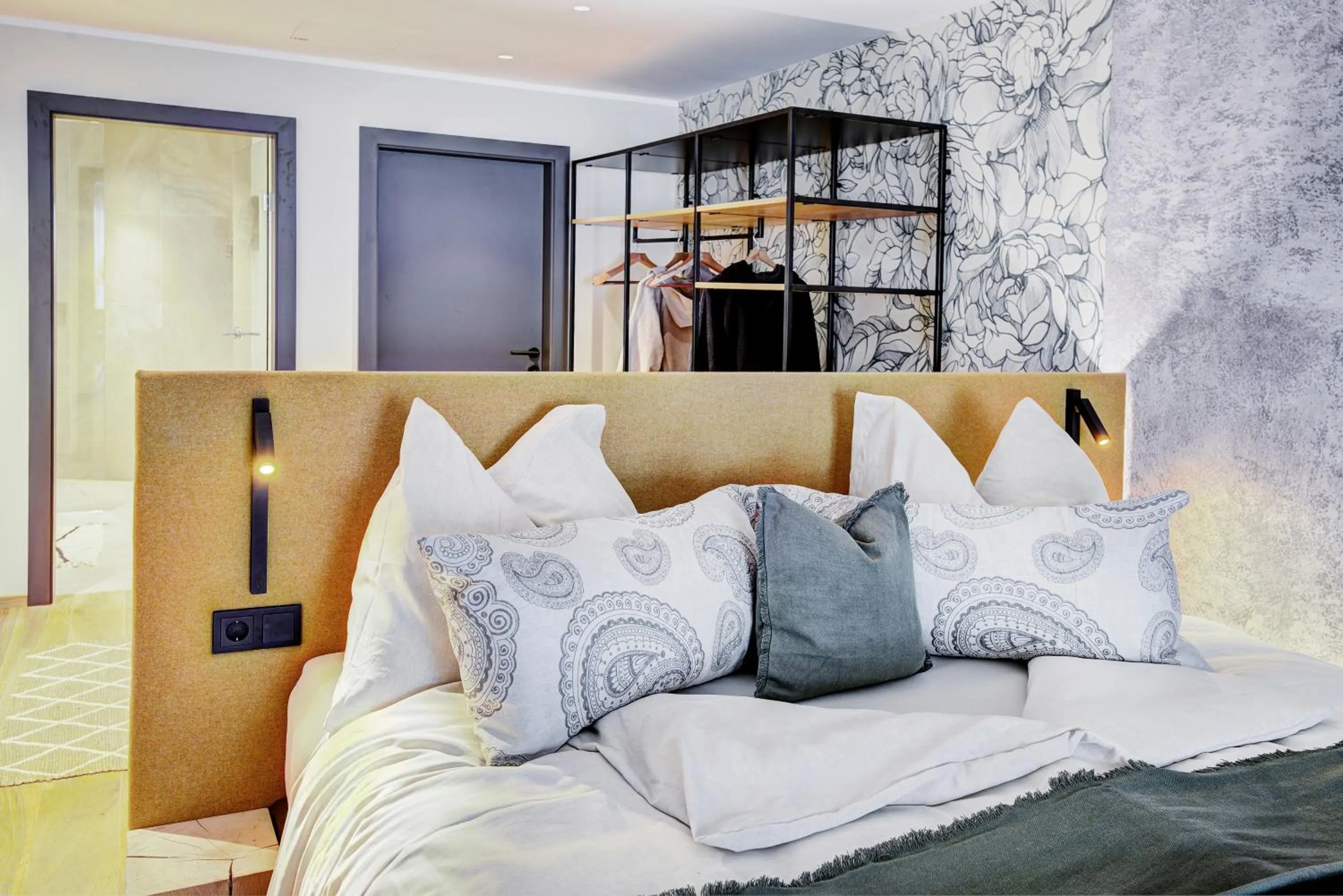 Bedroom, Bed in Königswieser Hof