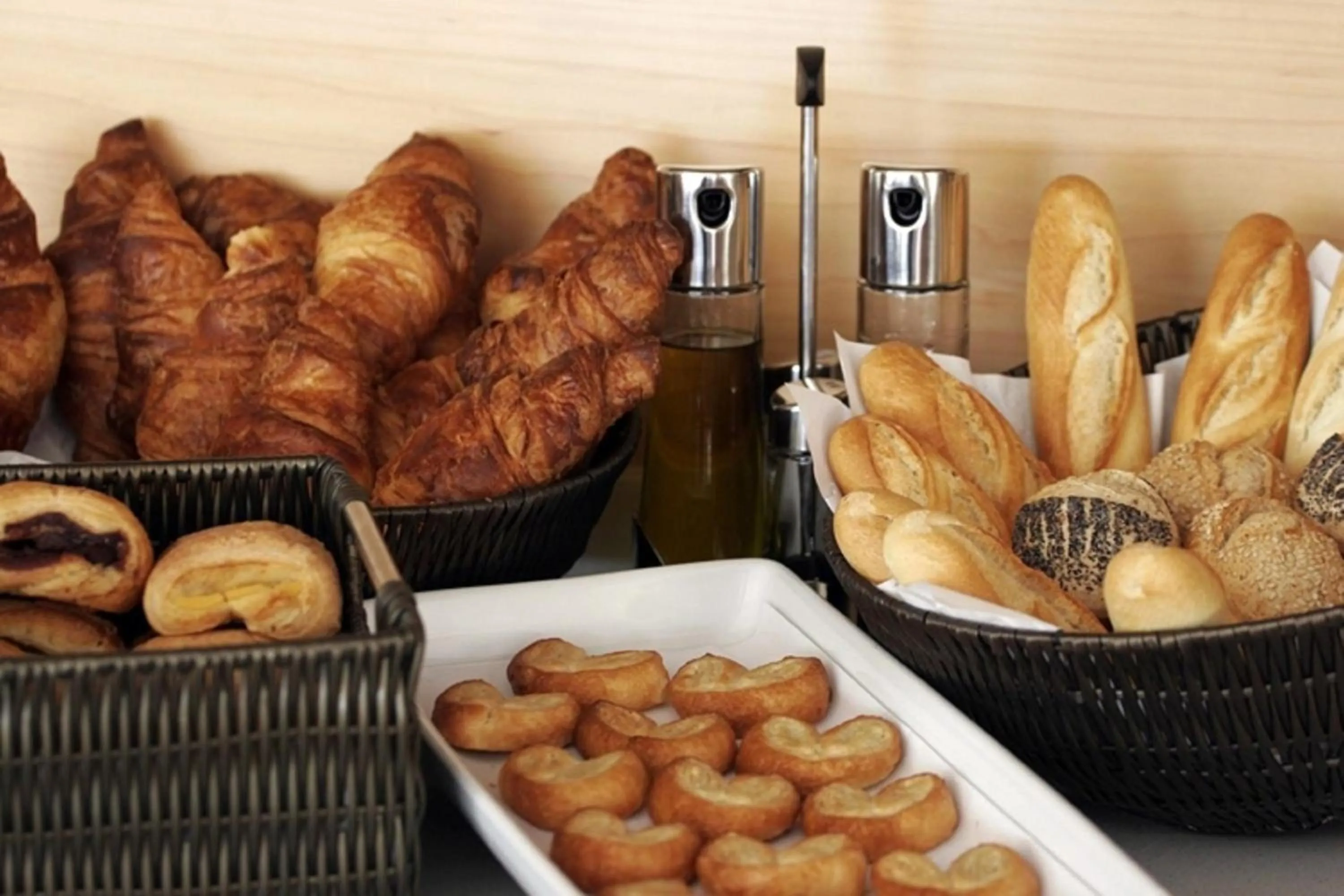 Continental breakfast in Hotel Holiday Inn Express Madrid-Rivas by IHG
