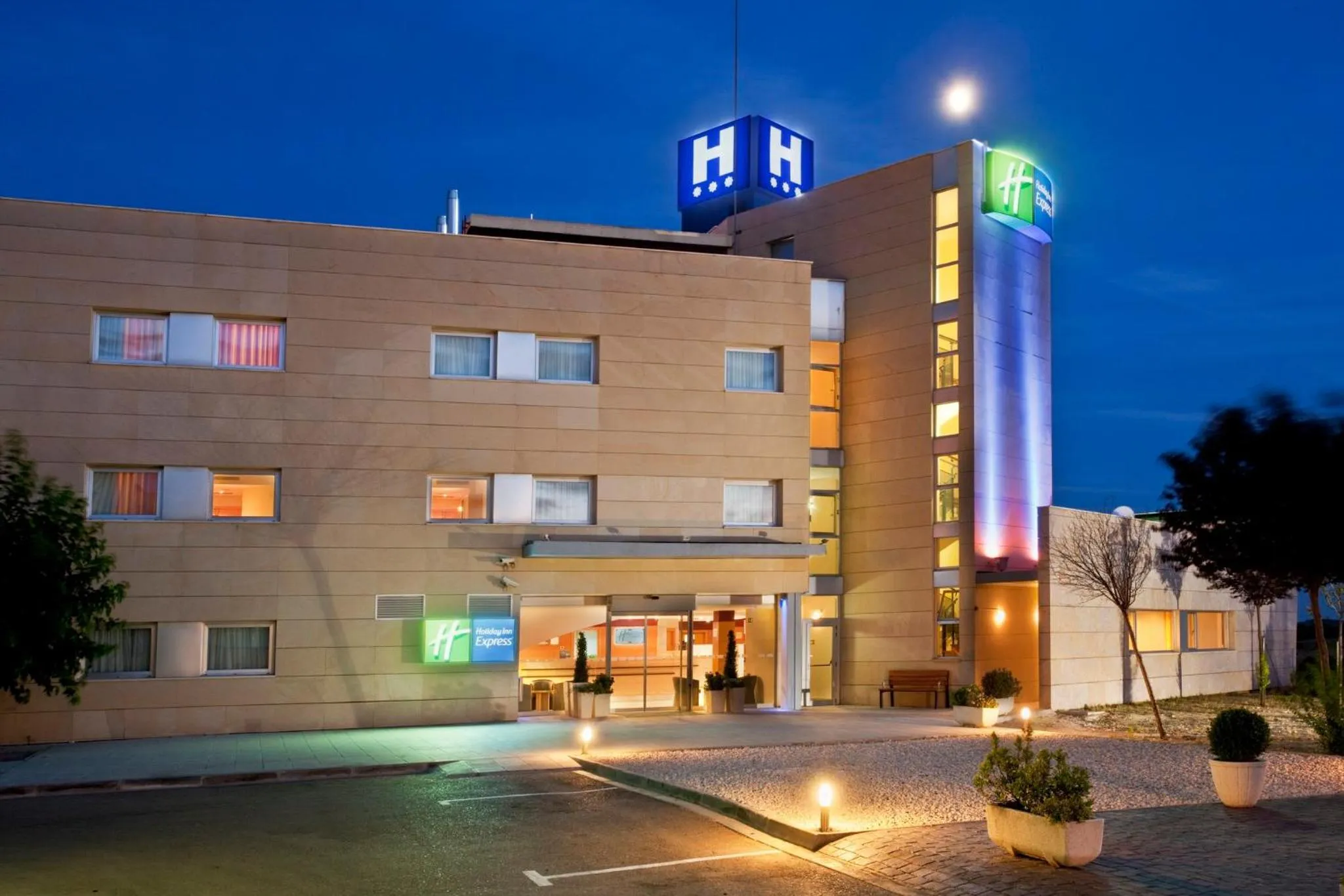 Property building in Hotel Holiday Inn Express Madrid-Rivas by IHG