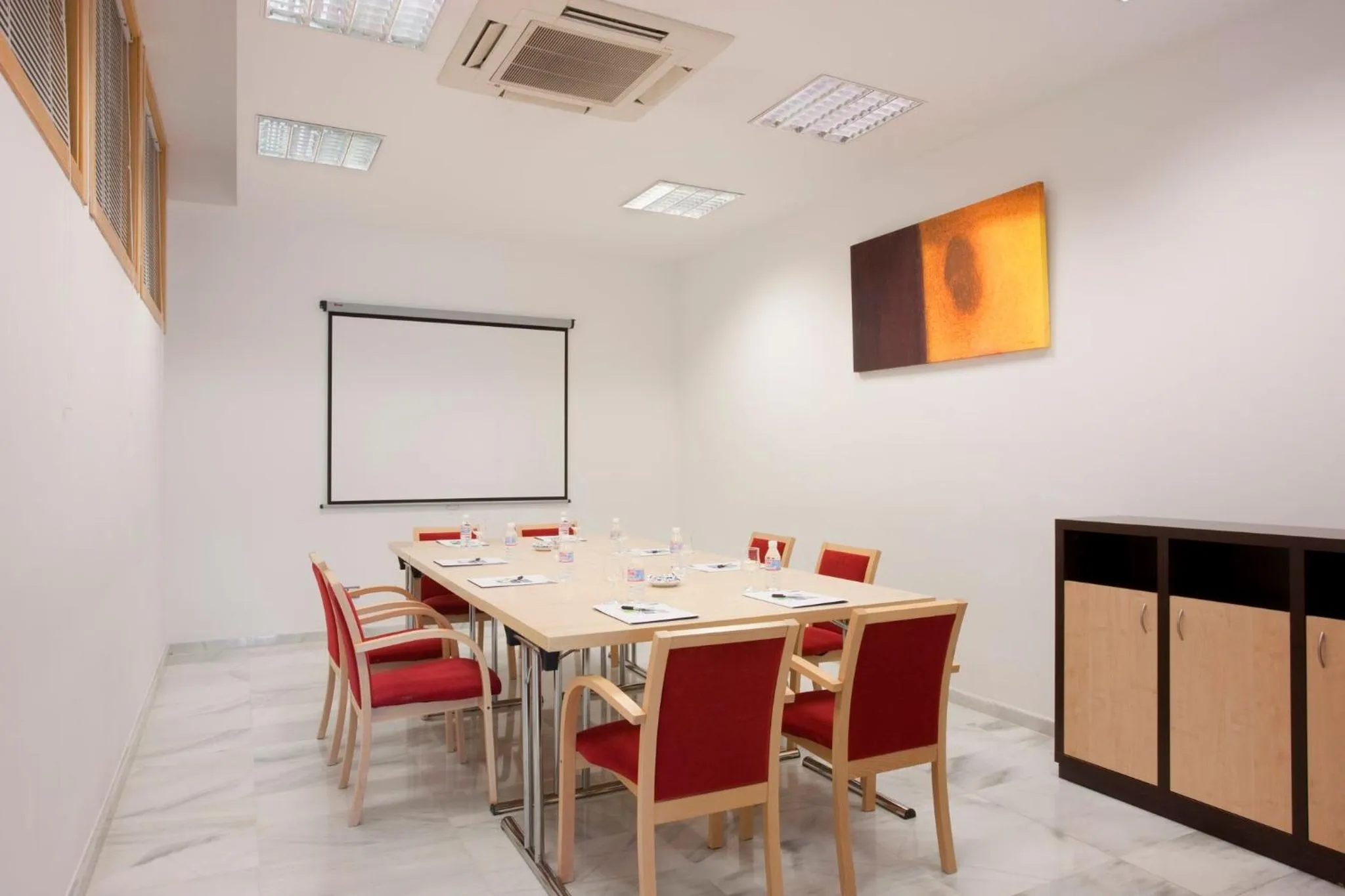 Meeting/conference room in Holiday Inn Express Alcobendas by IHG