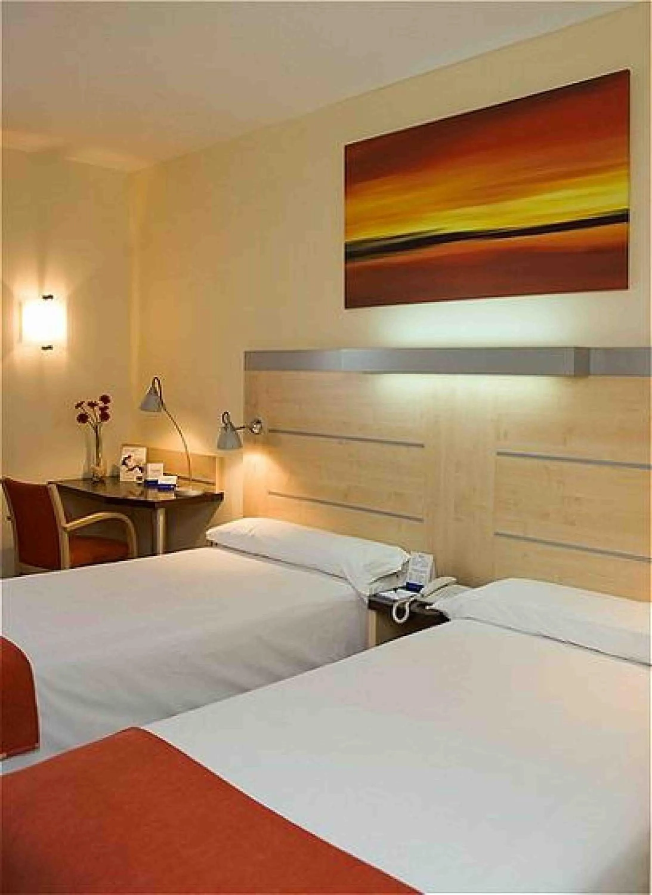 Bed in Holiday Inn Express Alcobendas by IHG