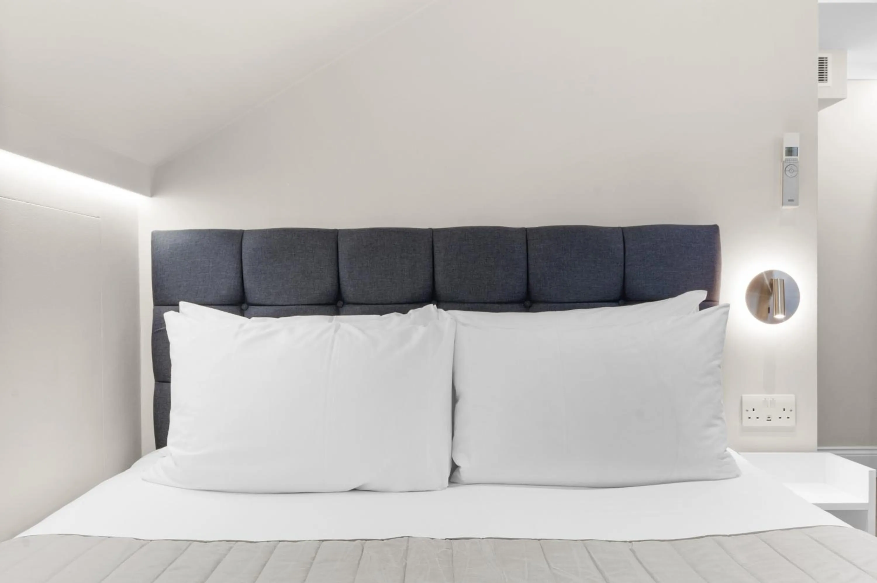 Bed in Cleveland Residences Russell Square