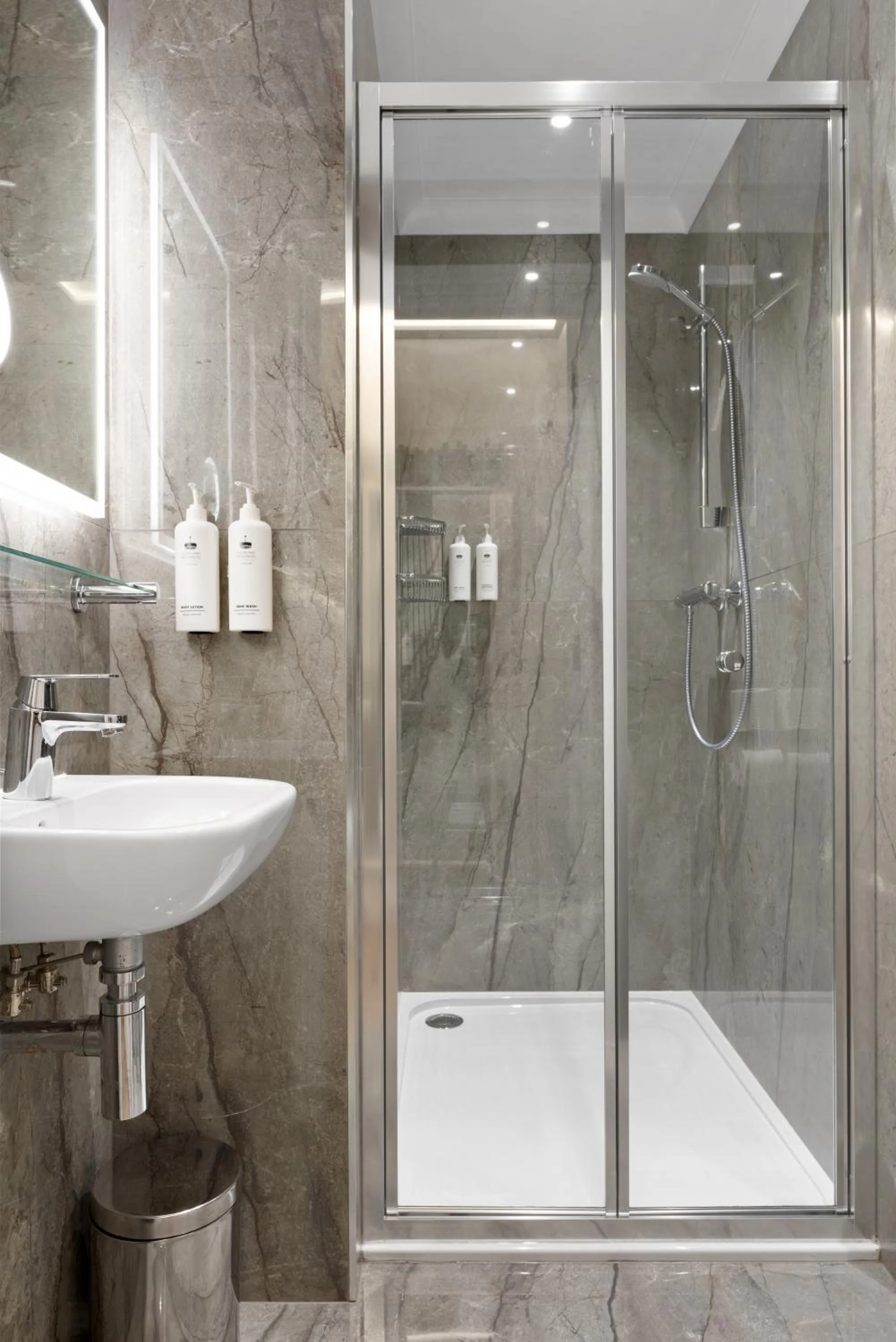 Bathroom in Cleveland Residences Russell Square