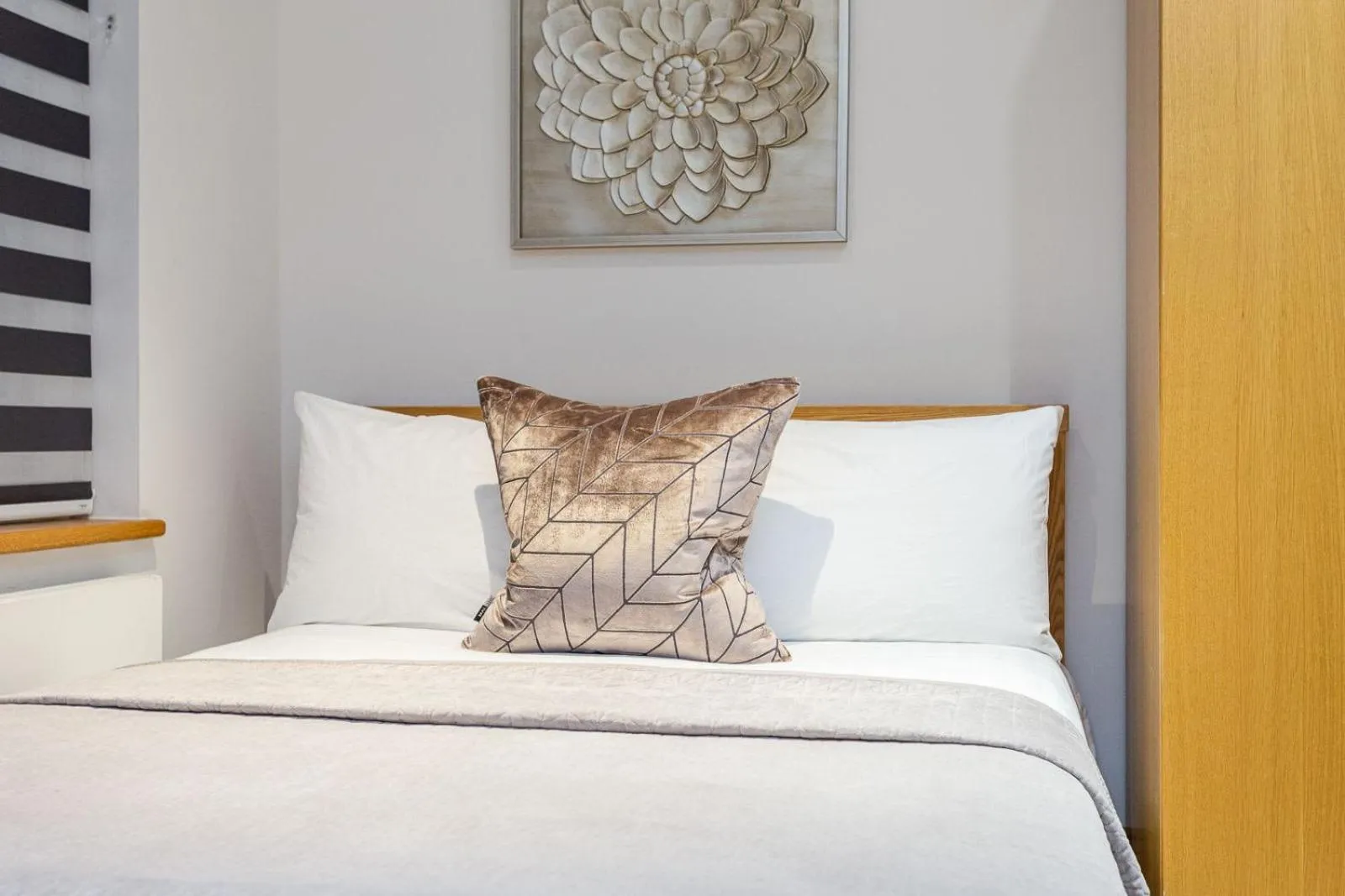 Bed in Cleveland Residences Russell Square