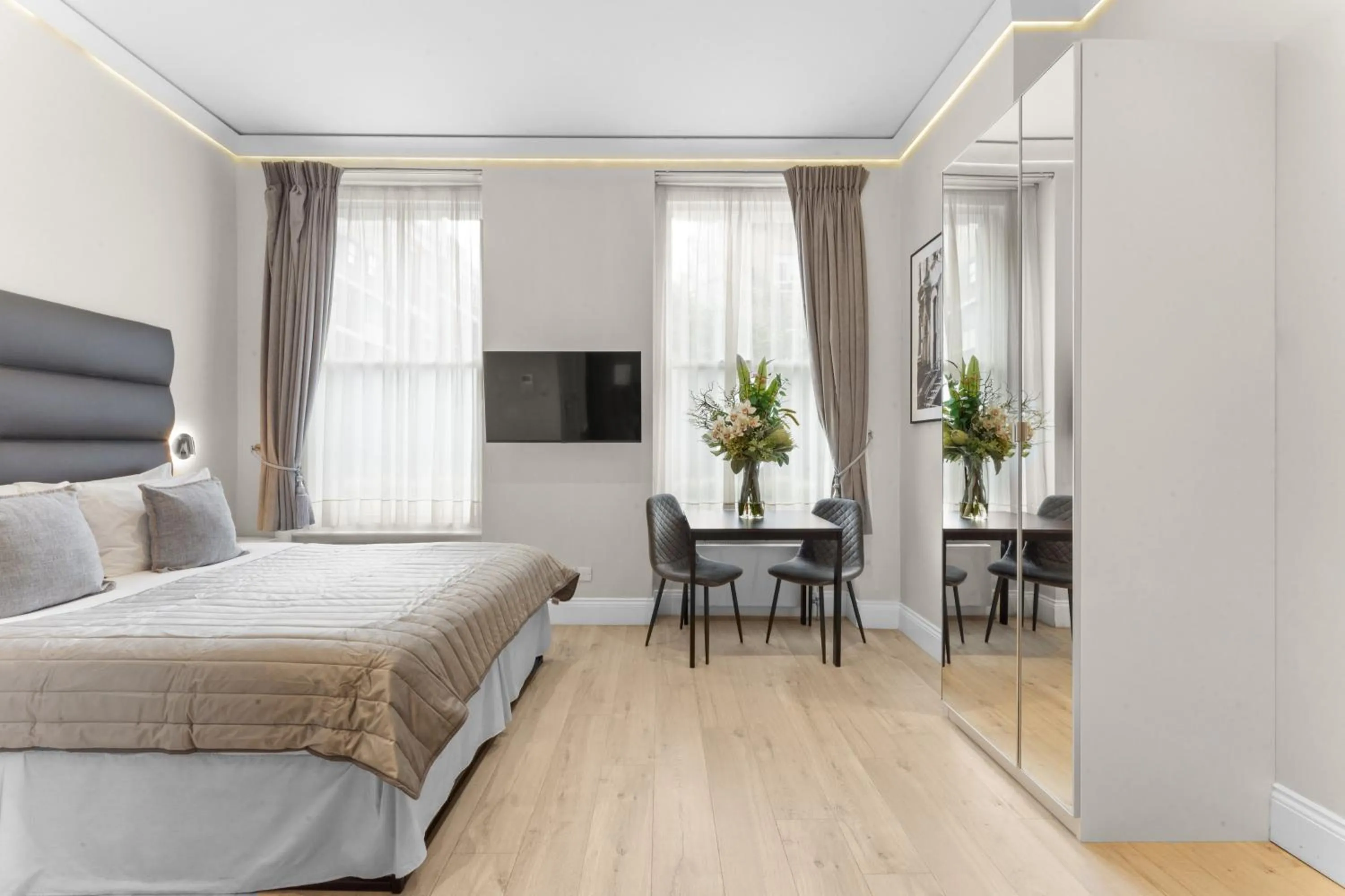 Bed in Cleveland Residences Russell Square