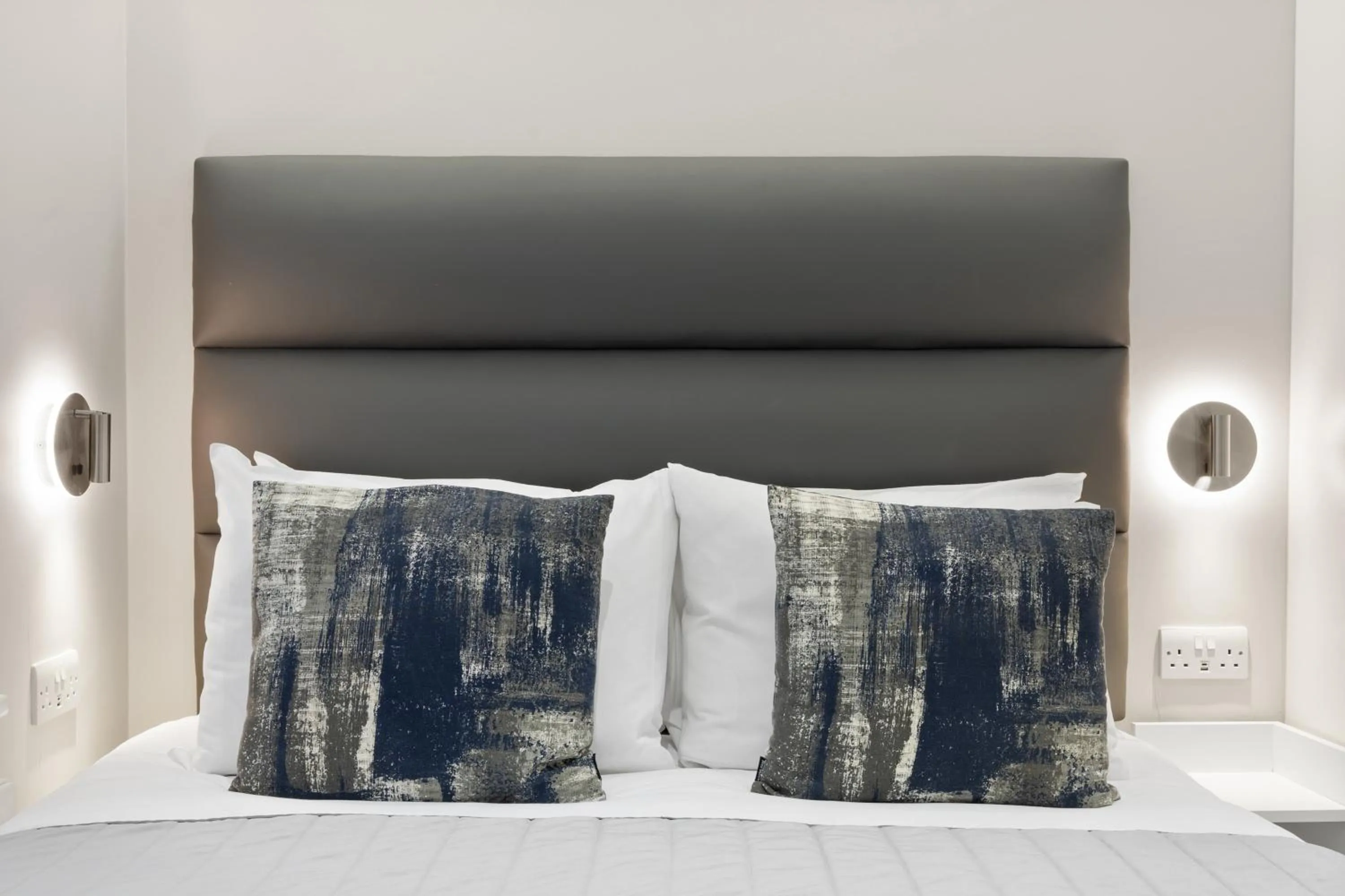 Bed in Cleveland Residences Russell Square