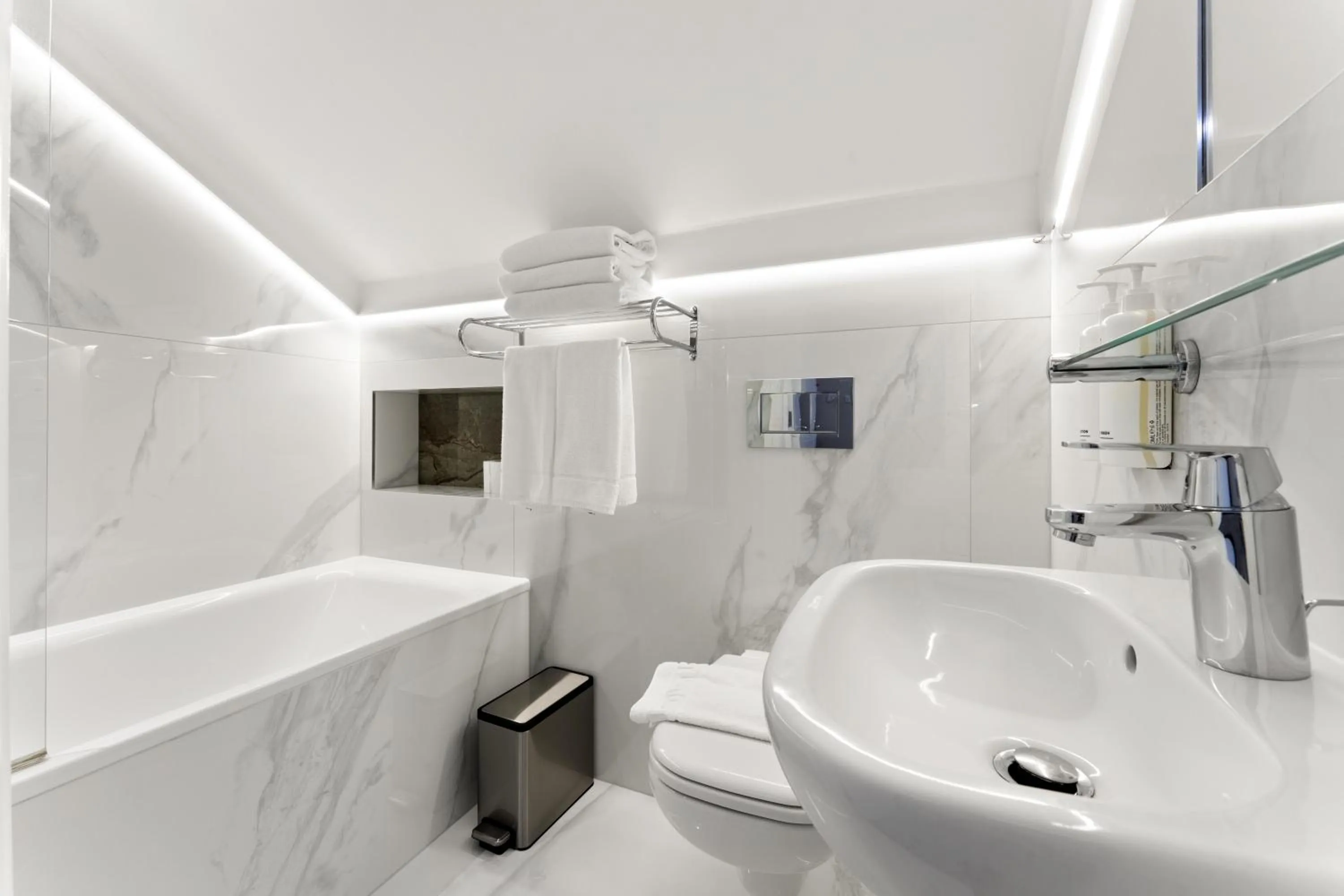 Bathroom in Cleveland Residences Russell Square