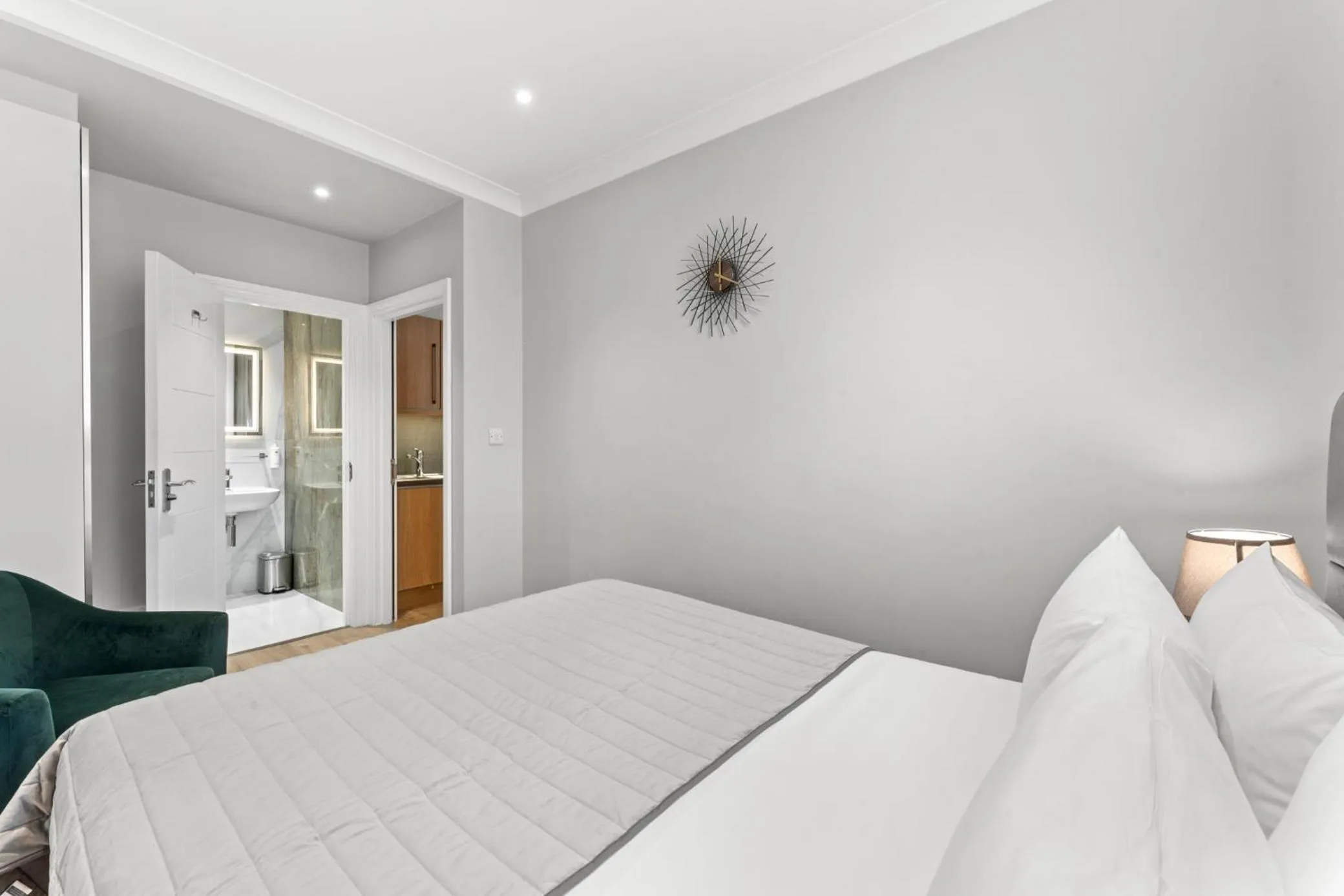 Bed in Cleveland Residences Russell Square