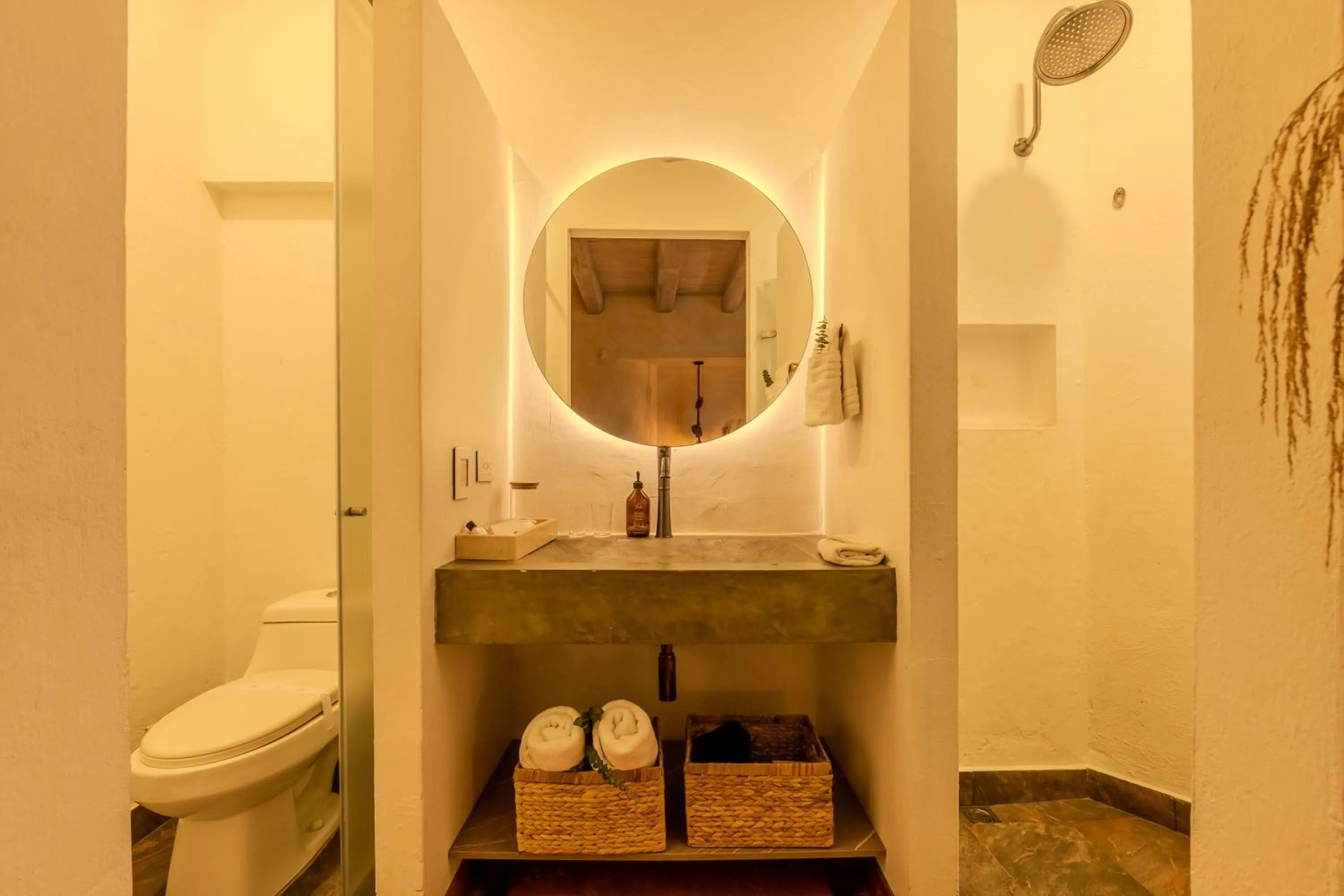 Toilet in Moet Cartagena Hotel Boutique Adutls Only