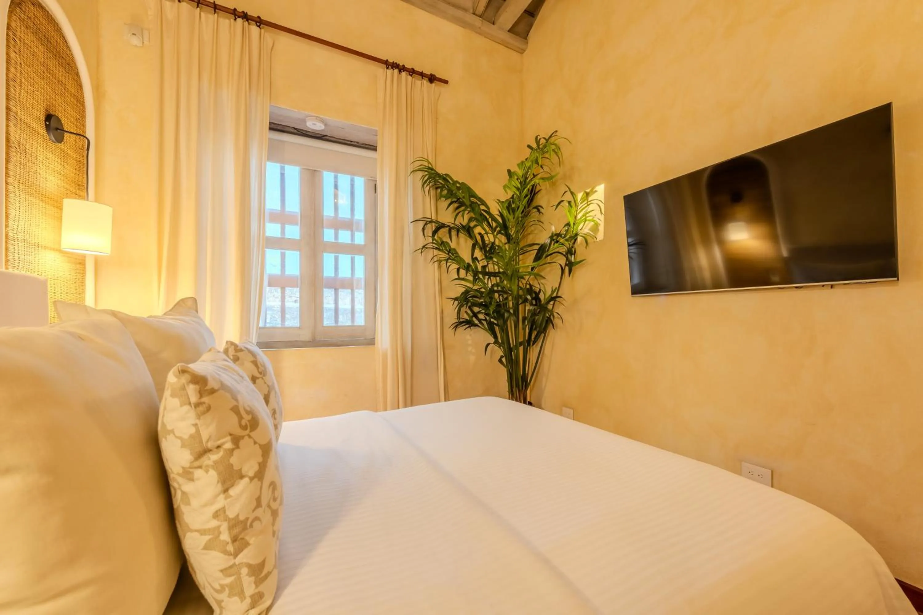 TV and multimedia, Bed in Moet Cartagena Hotel Boutique Adutls Only