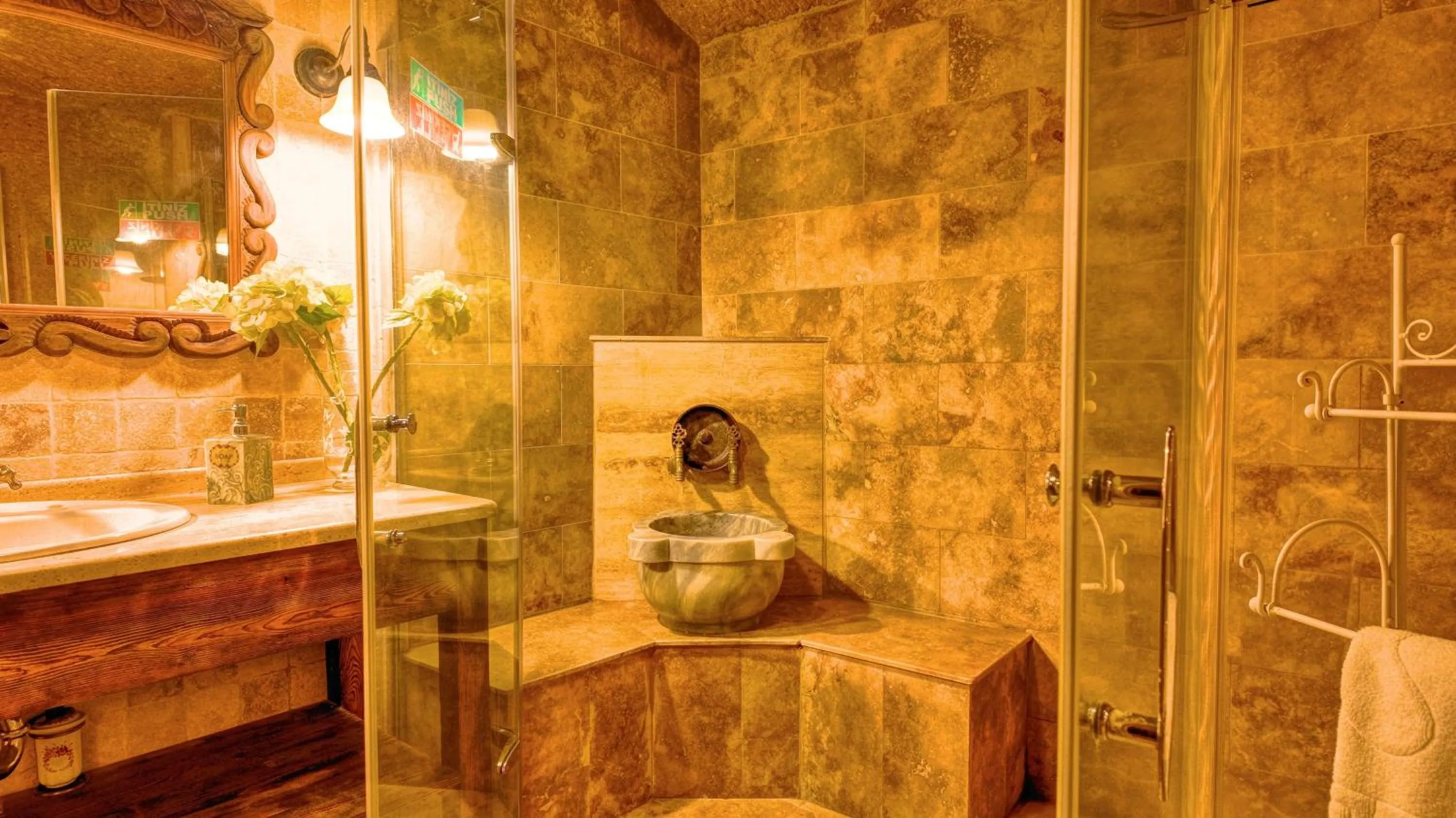 Bathroom in Shiraz Cave Cappadocia