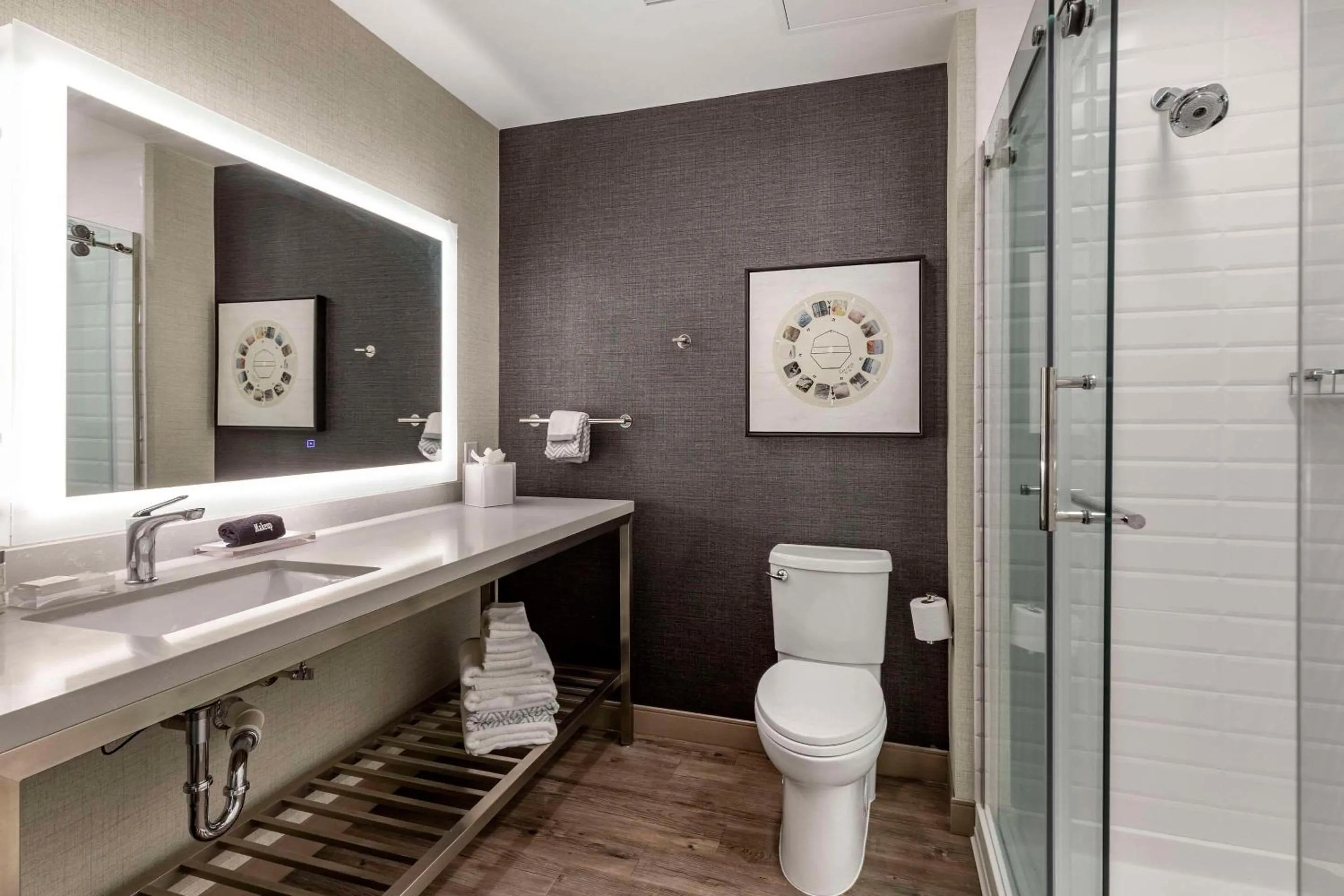 Bedroom in Cambria Hotel Savannah Downtown Historic District