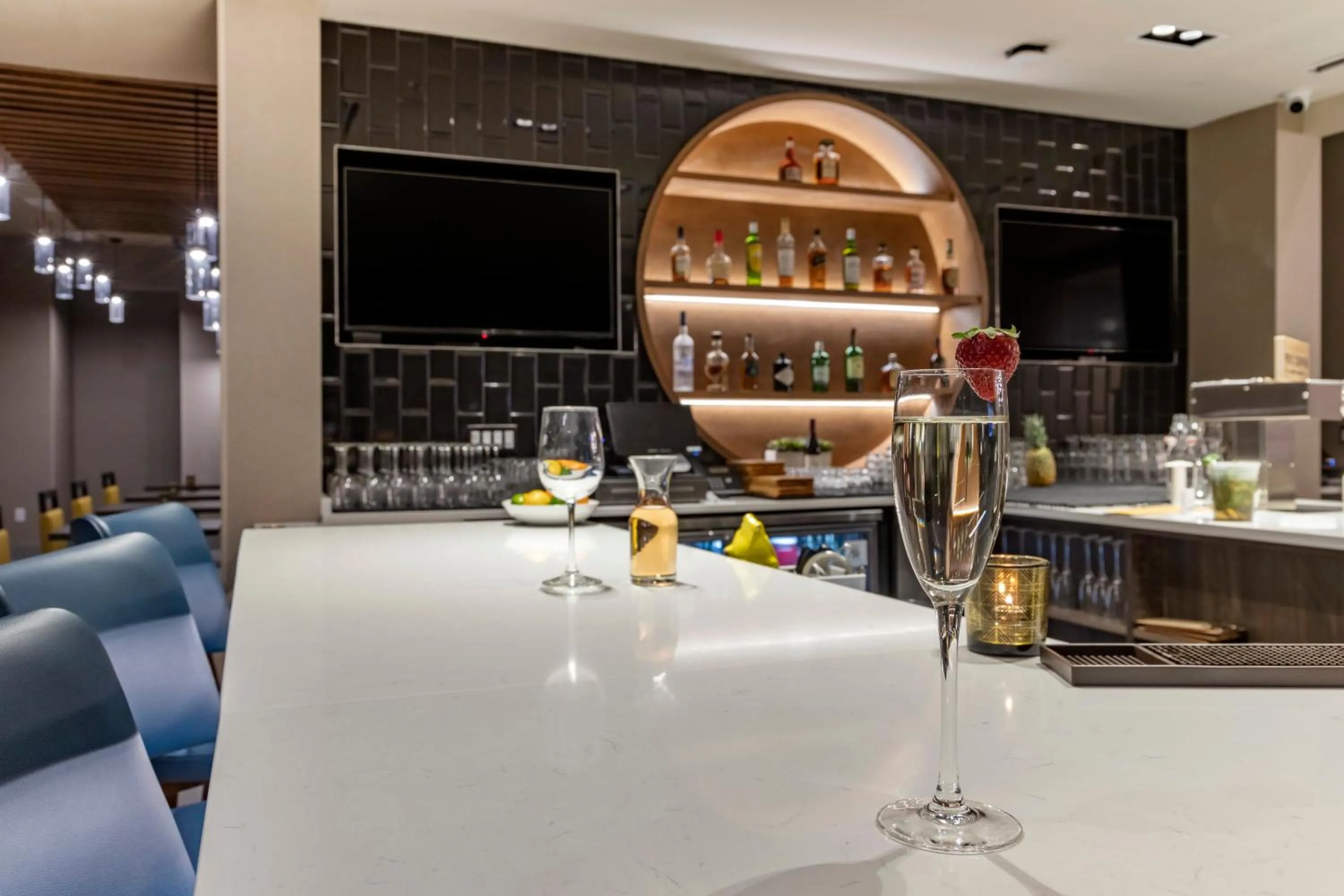 Lounge or bar in Cambria Hotel Savannah Downtown Historic District