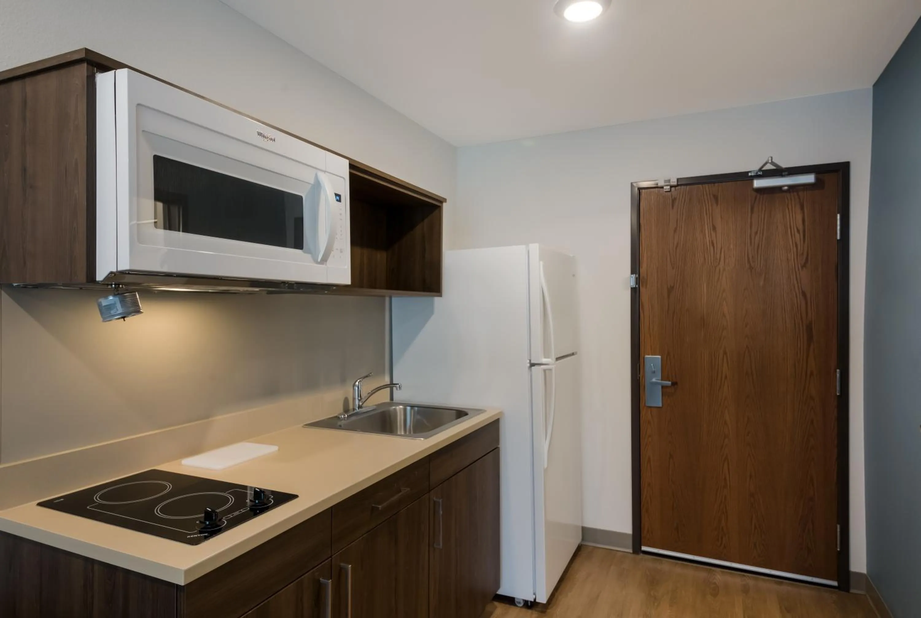 Kitchen or kitchenette in WoodSpring Suites Austin Central