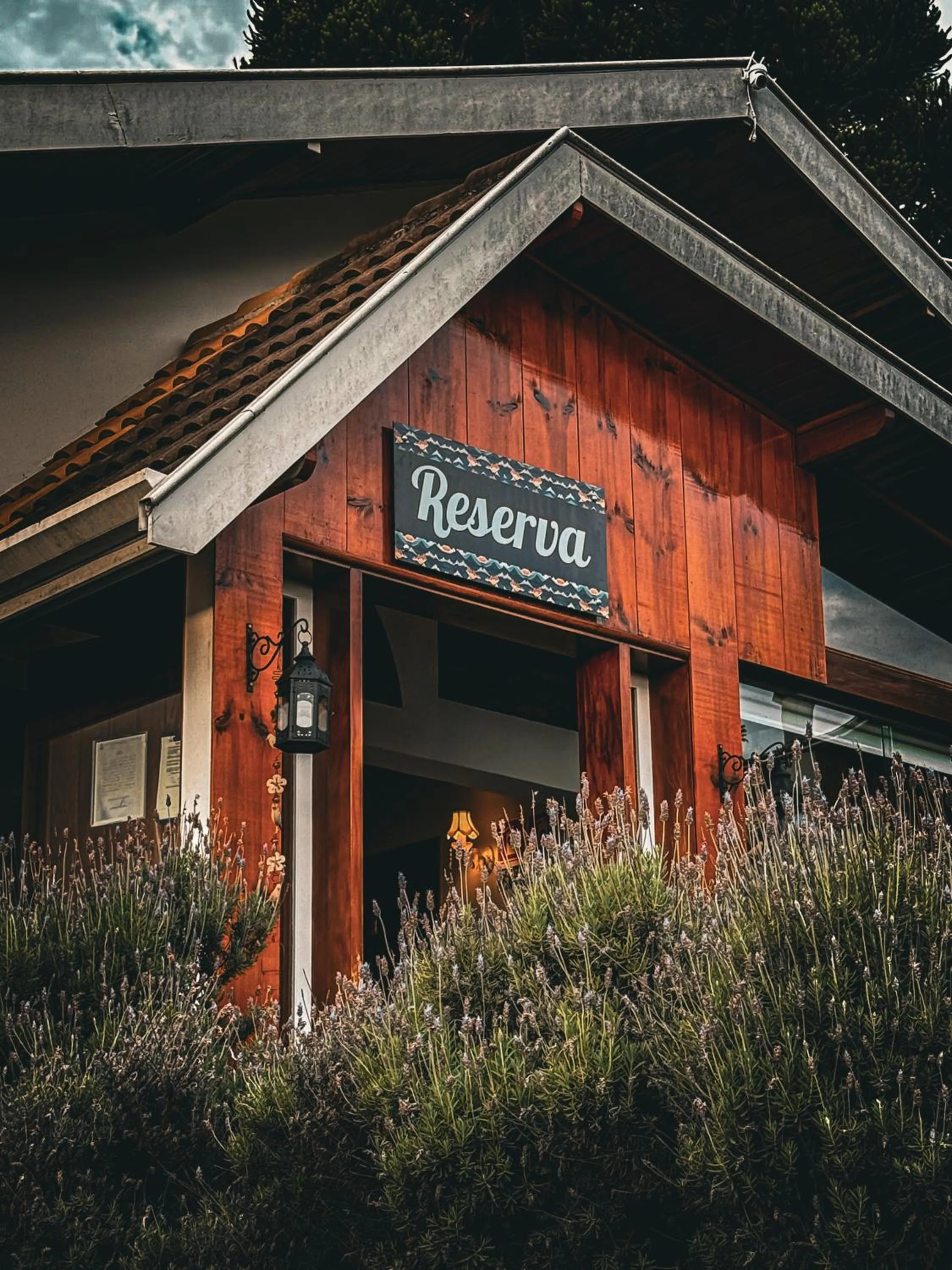 Property building in Hotel Pousada Bella Locanda