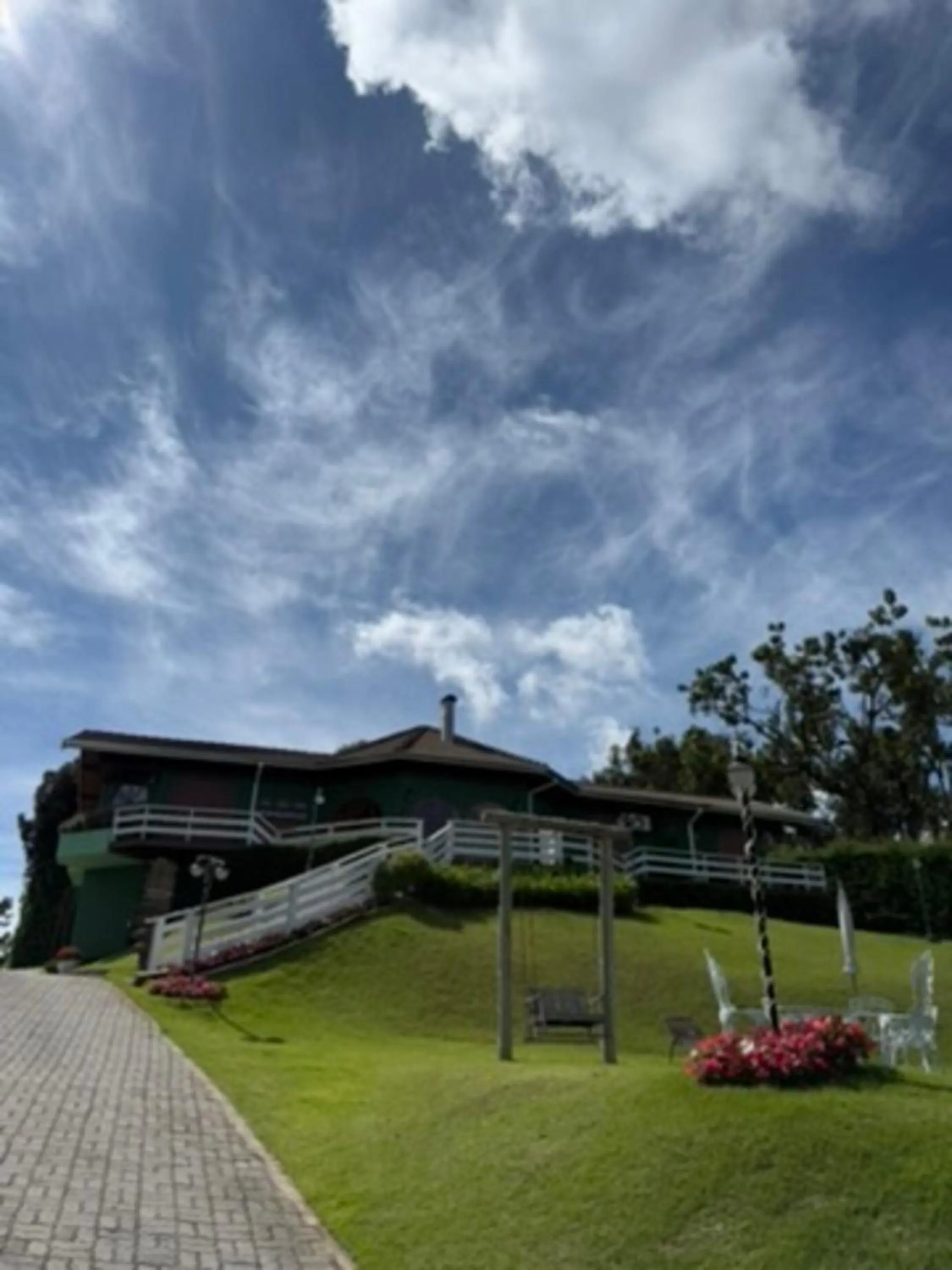 Property building in Hotel Pousada Bella Locanda