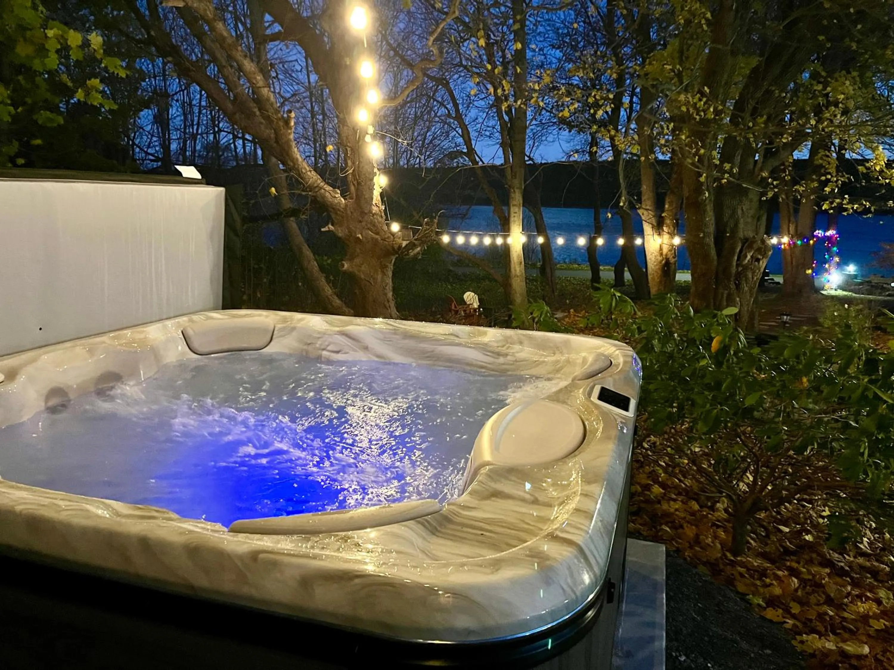 Hot Tub in Belle View Manor Inn