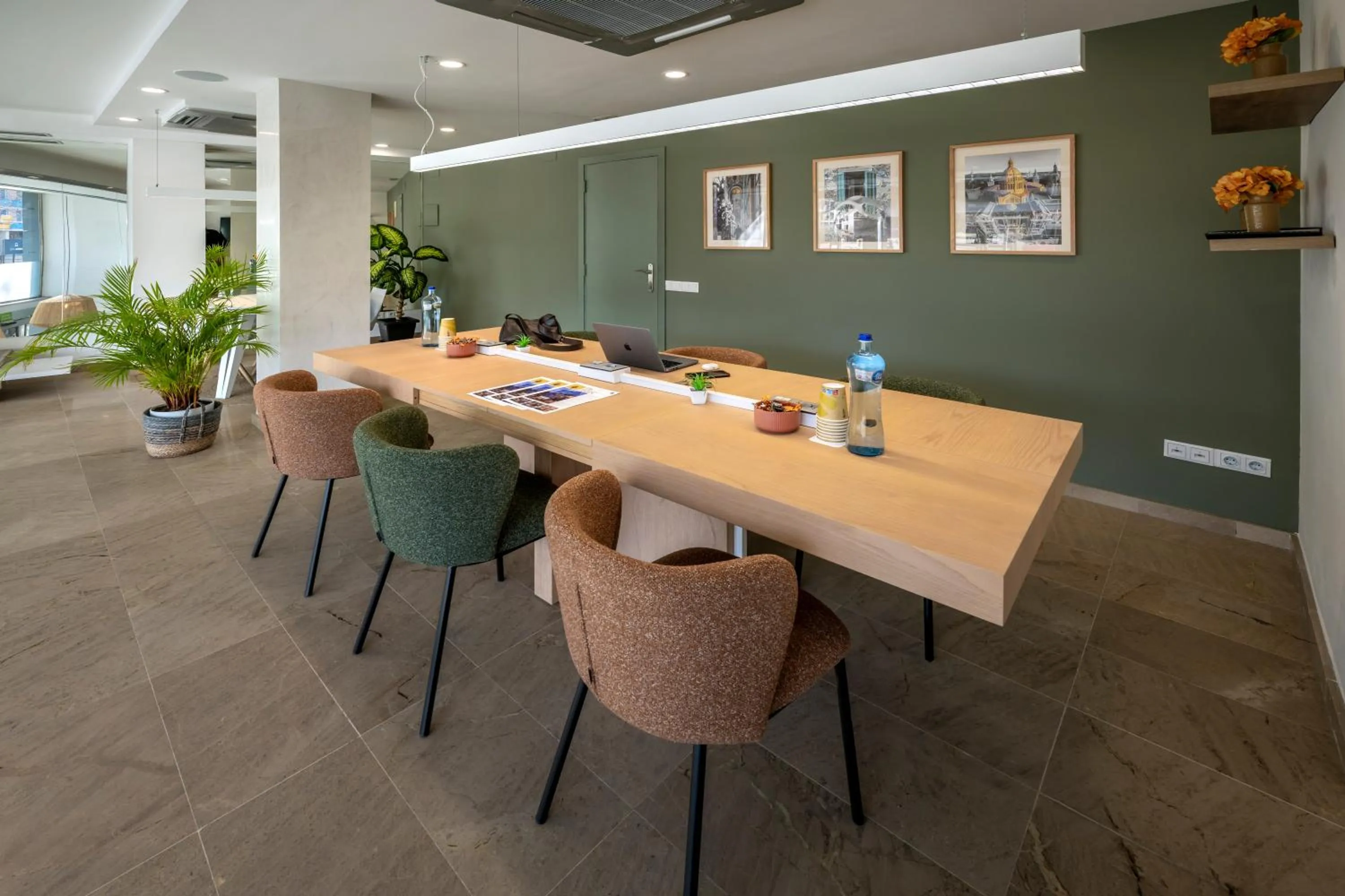 Seating area in Hotel SERHS Del Port