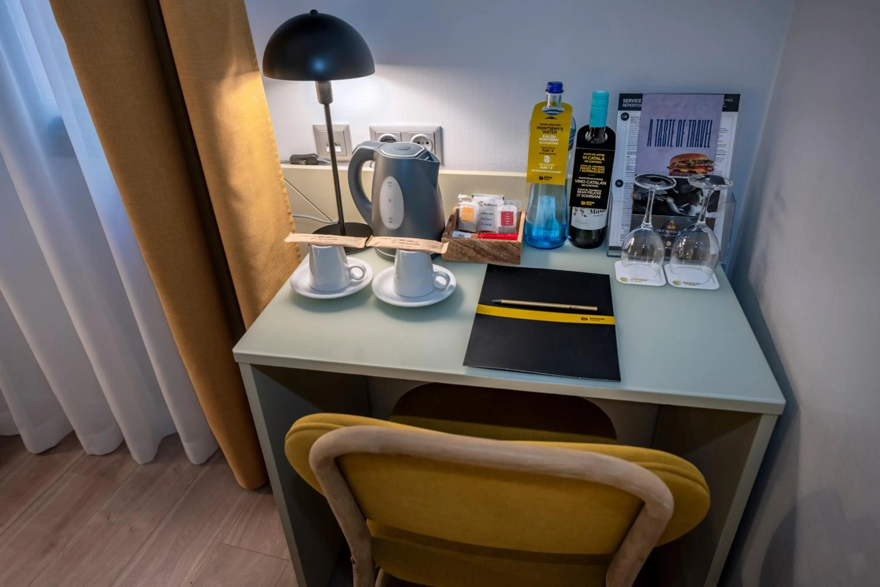 Photo of the whole room in Hotel SERHS Del Port