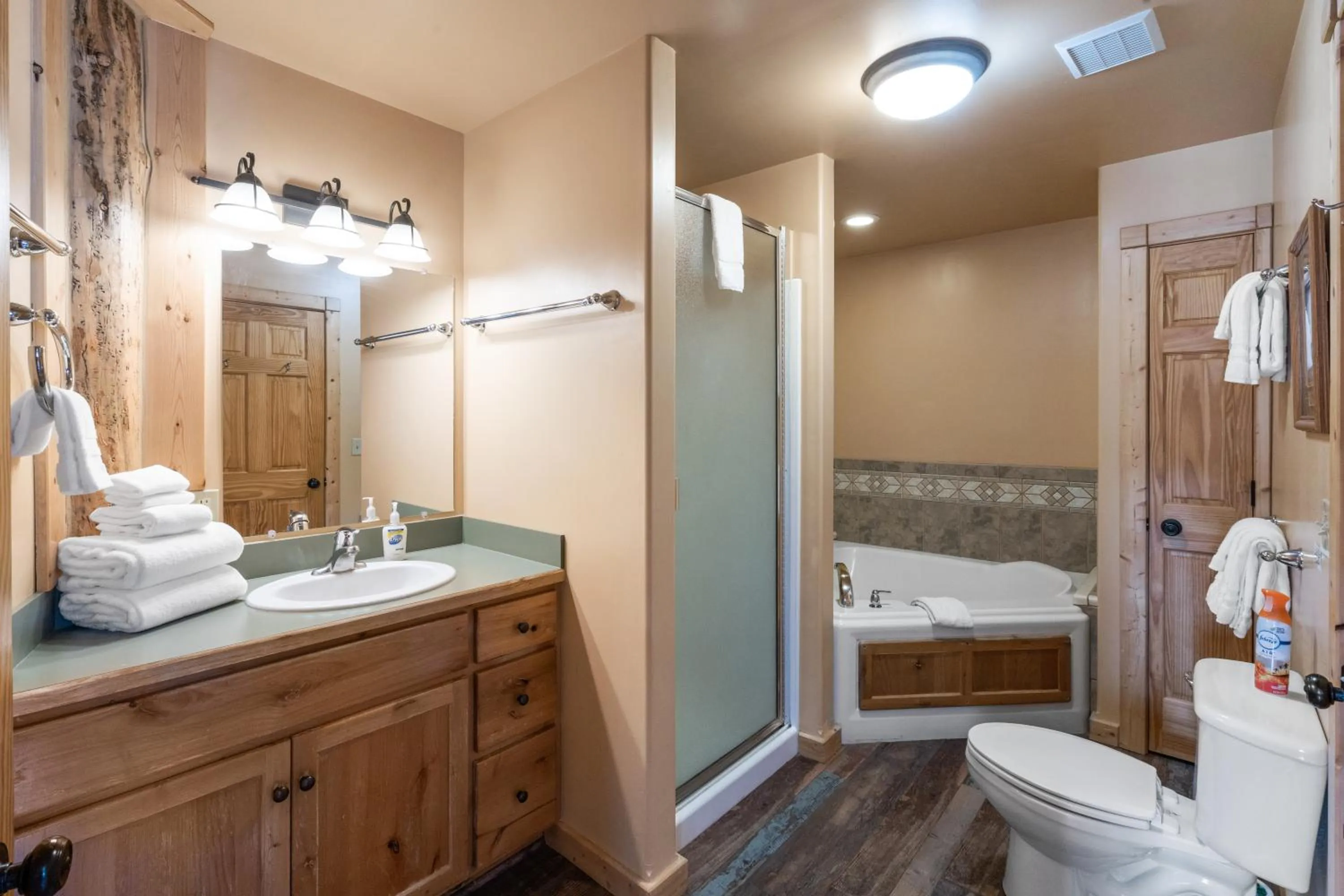 Shower in Mule Deer Cabin