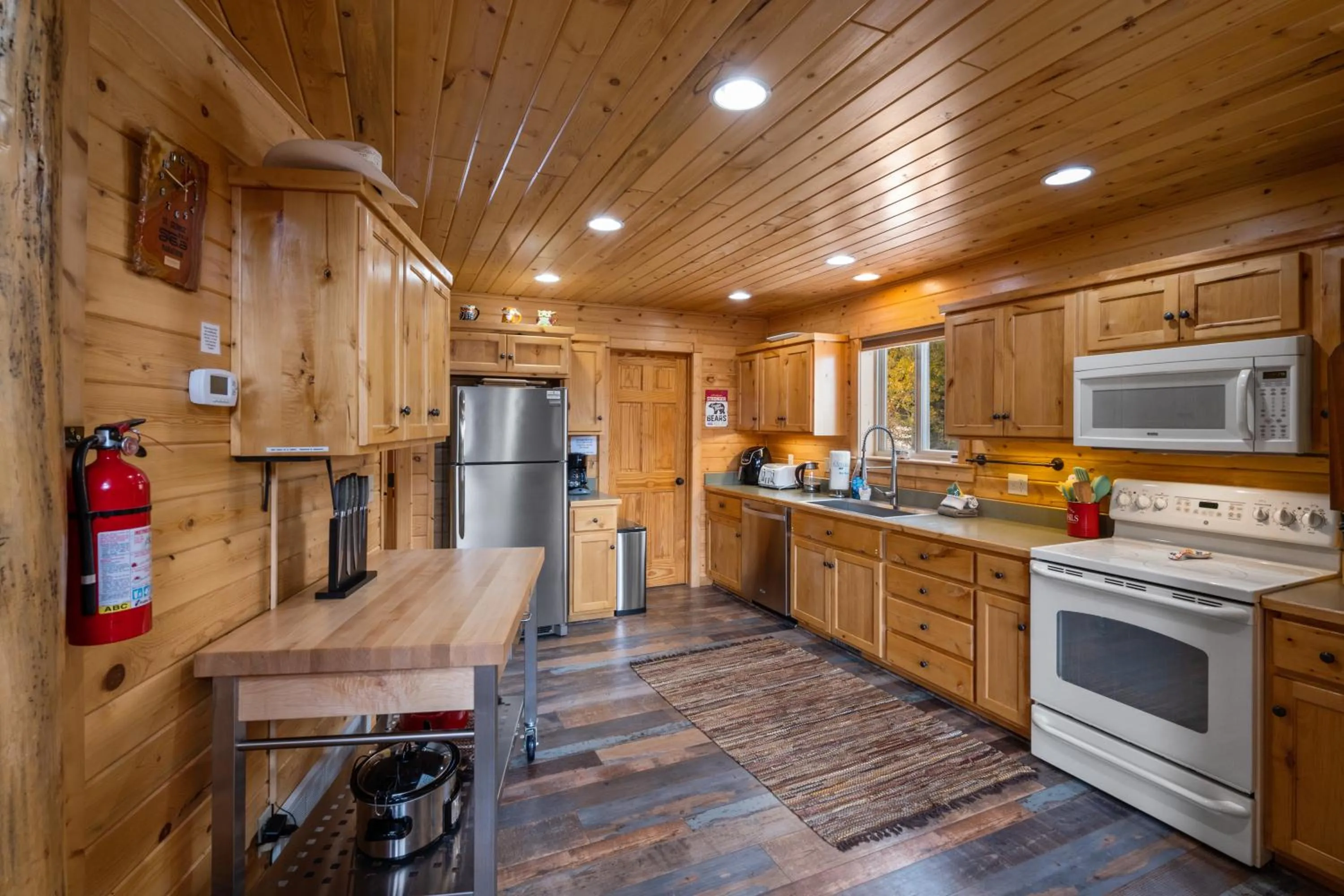 dishwasher in Mule Deer Cabin