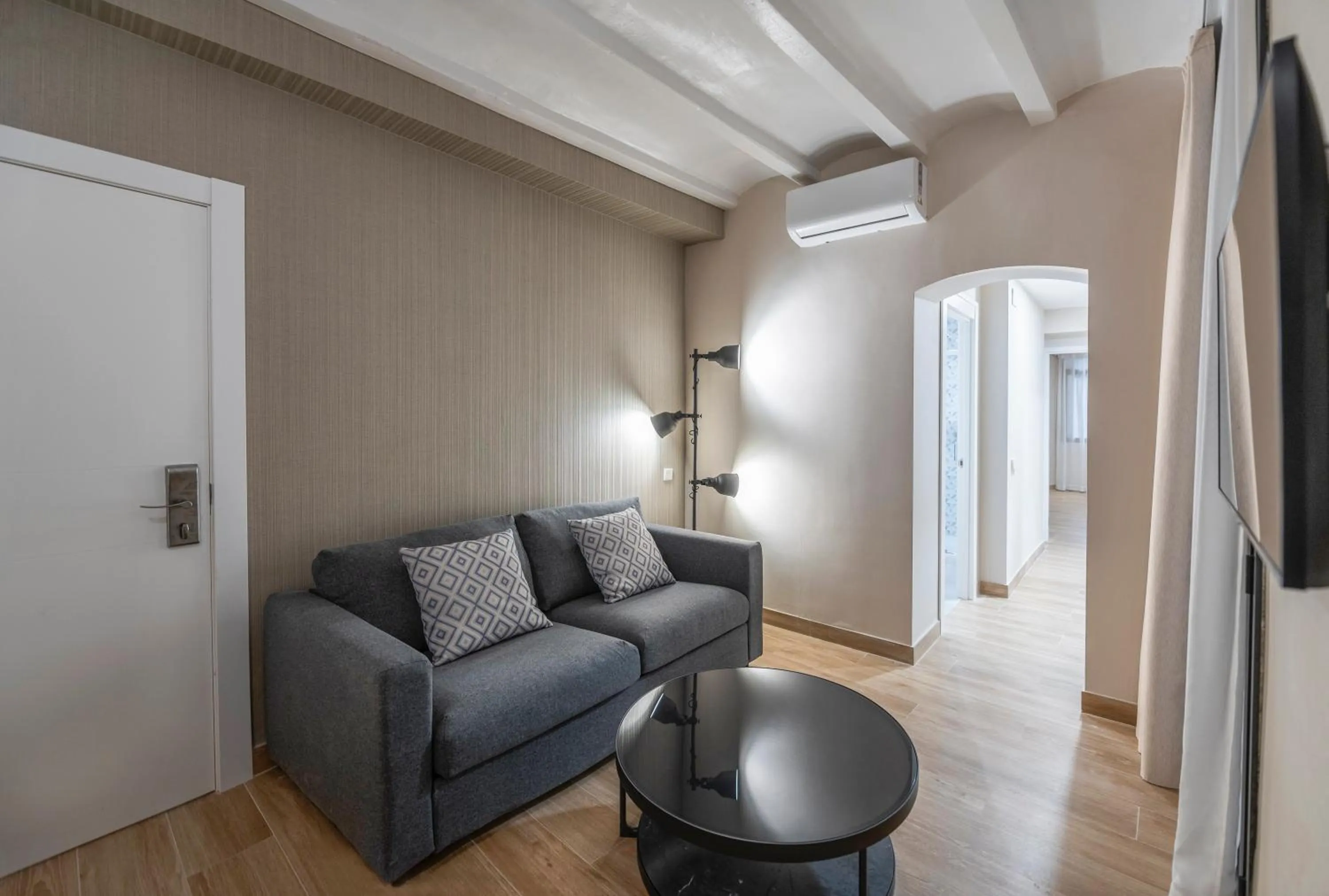 Living room in Hesperia Barcelona Barri Gòtic